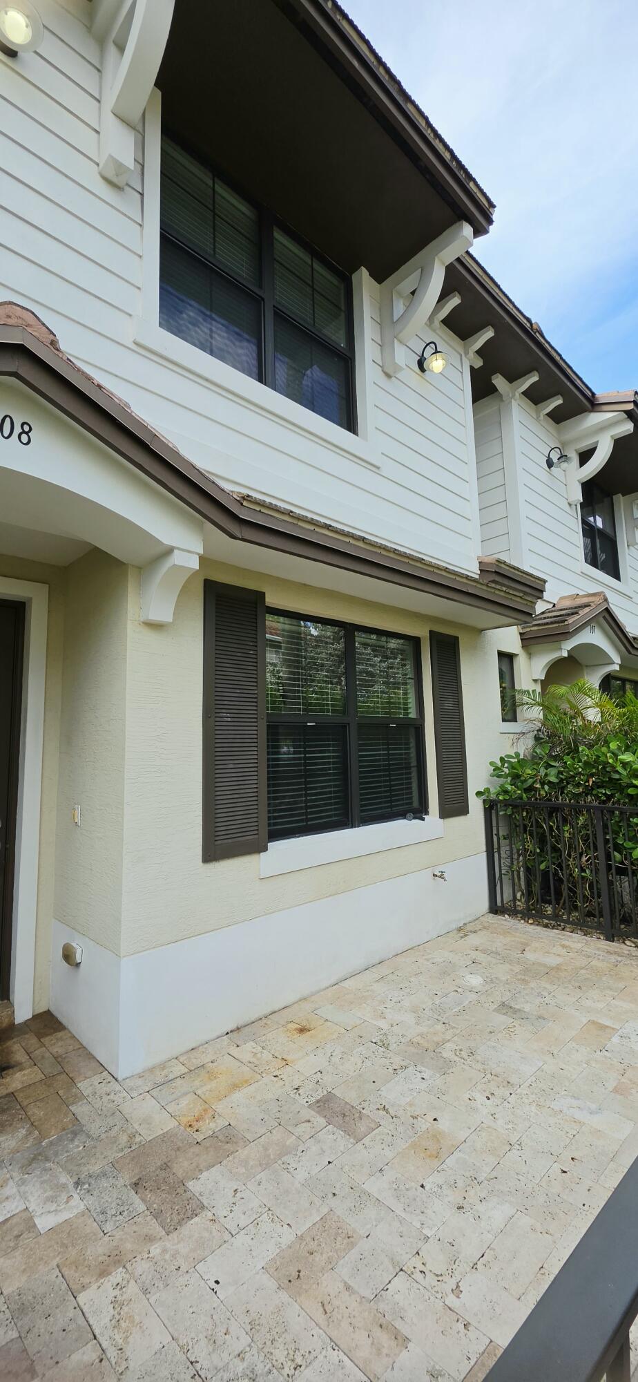 2723 NE 14th Street 108, Pompano Beach, FL 33062, Pompano Beach - Photo 4