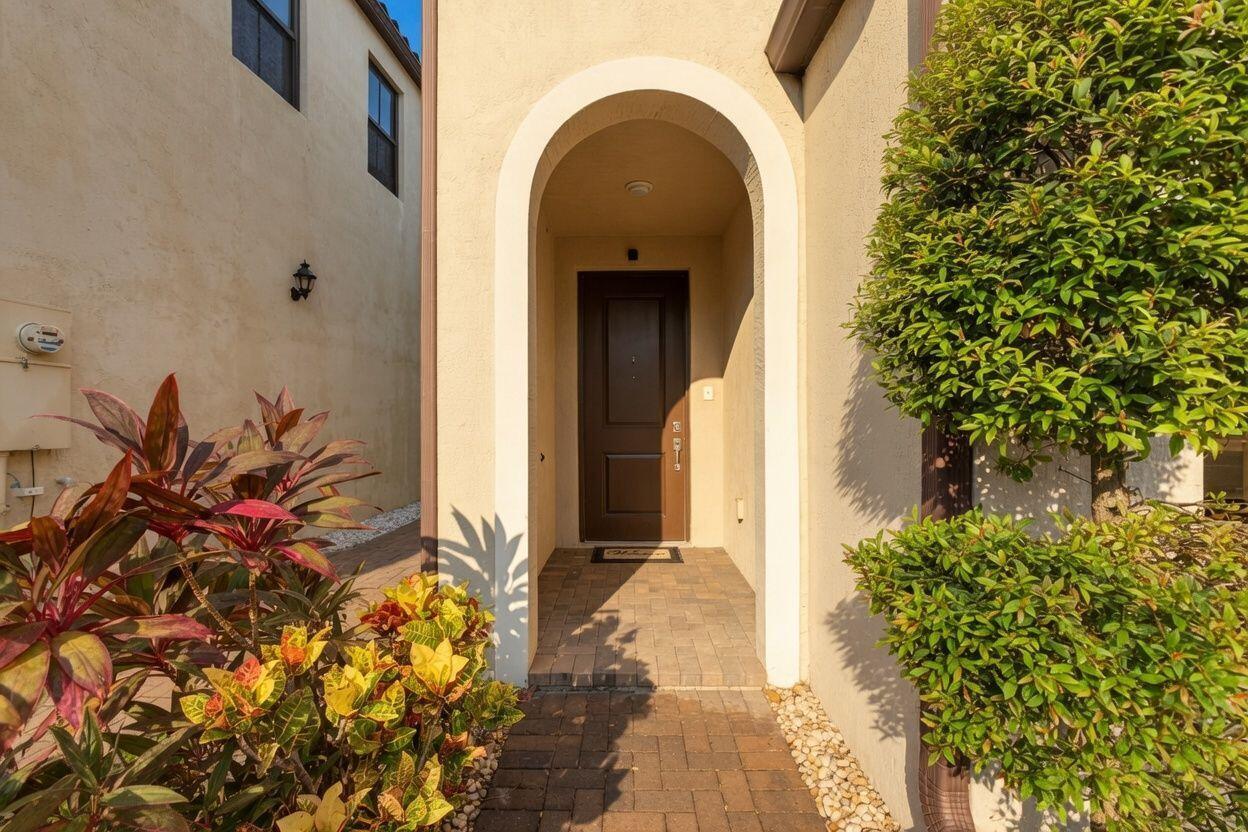 3002 Butternut Lane, Riviera Beach, FL 33410, Riviera Beach - Photo 2