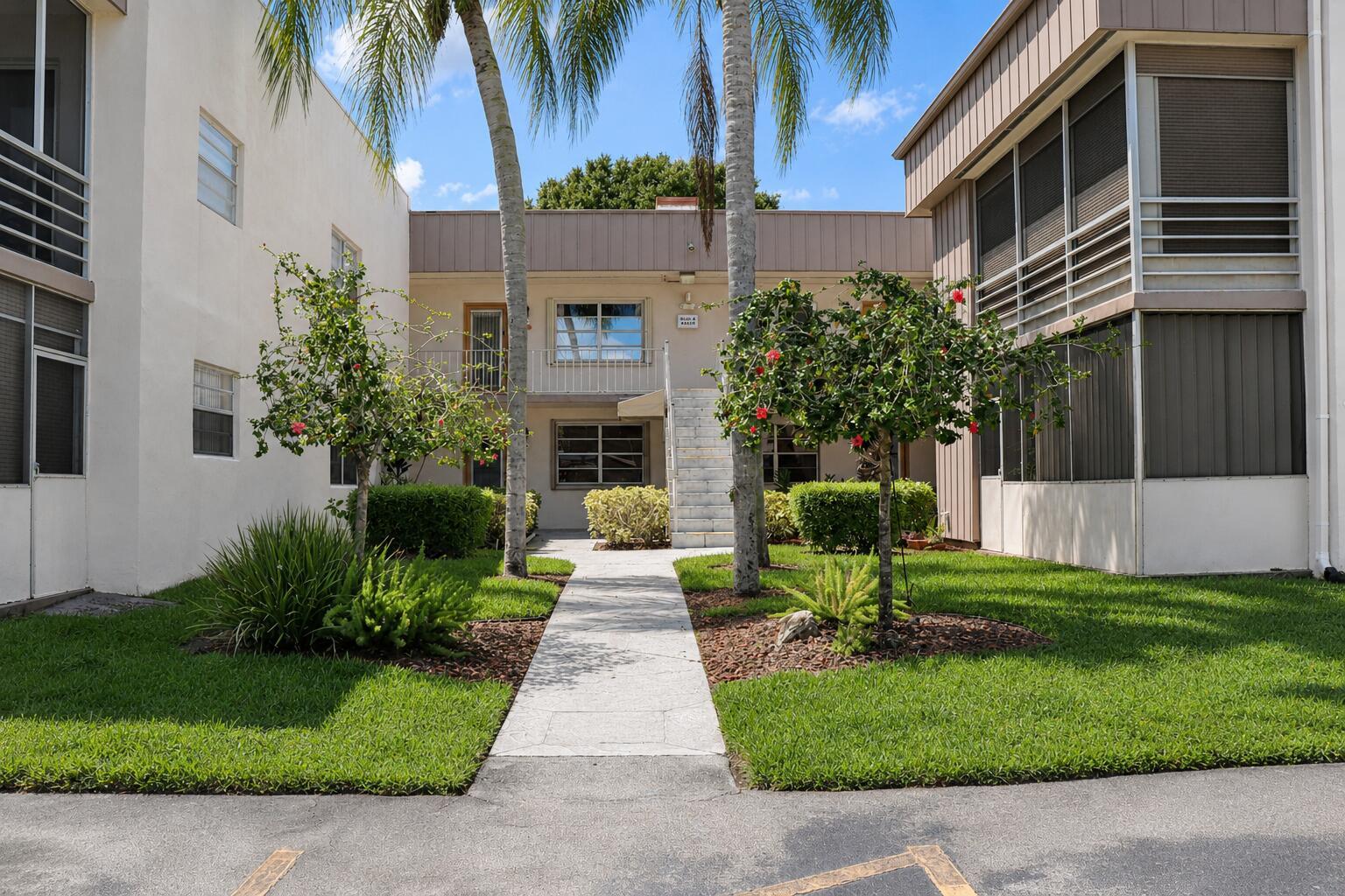 466 Capri J, Delray Beach, FL 33484, Delray Beach - Photo 4