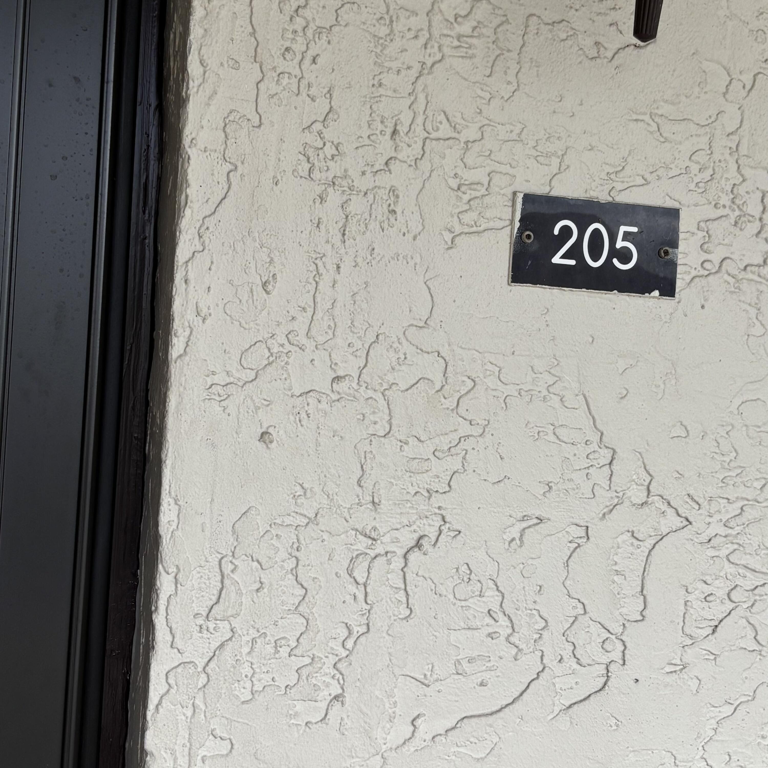 7641 Tahiti Lane 205, Lake Worth, FL 33467, Lake Worth - Photo 4