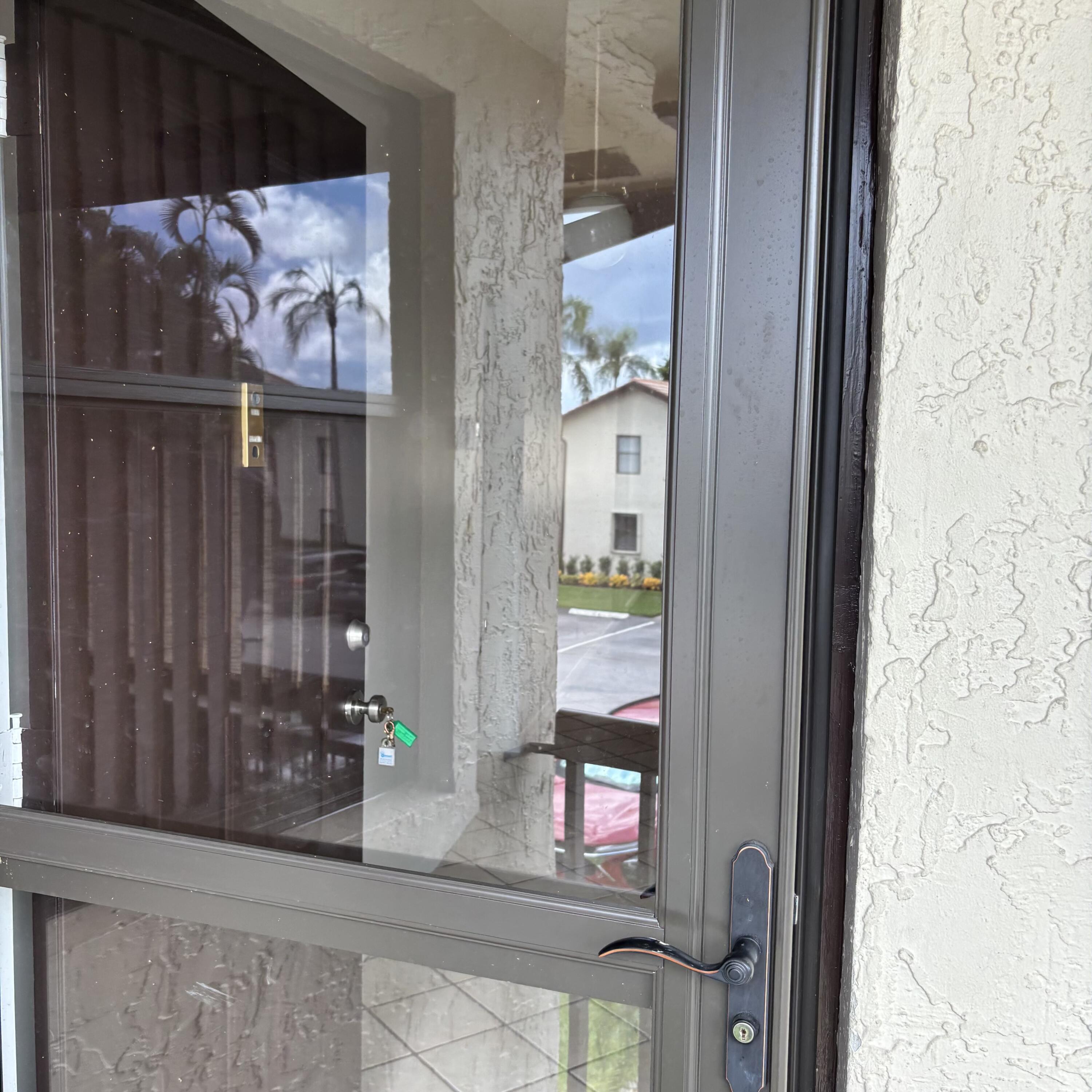7641 Tahiti Lane 205, Lake Worth, FL 33467, Lake Worth - Photo 5
