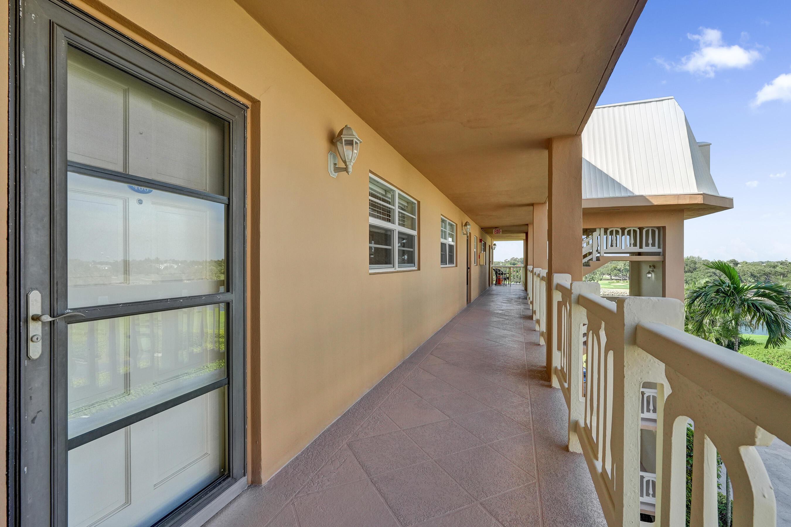 308 GOLFVIEW Road 406, North Palm Beach, FL 33408, North Palm Beach - Photo 4