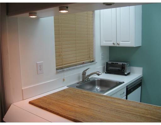 2400 NE 10th Street NE 305, Pompano Beach, FL 33062, Pompano Beach - Photo 2