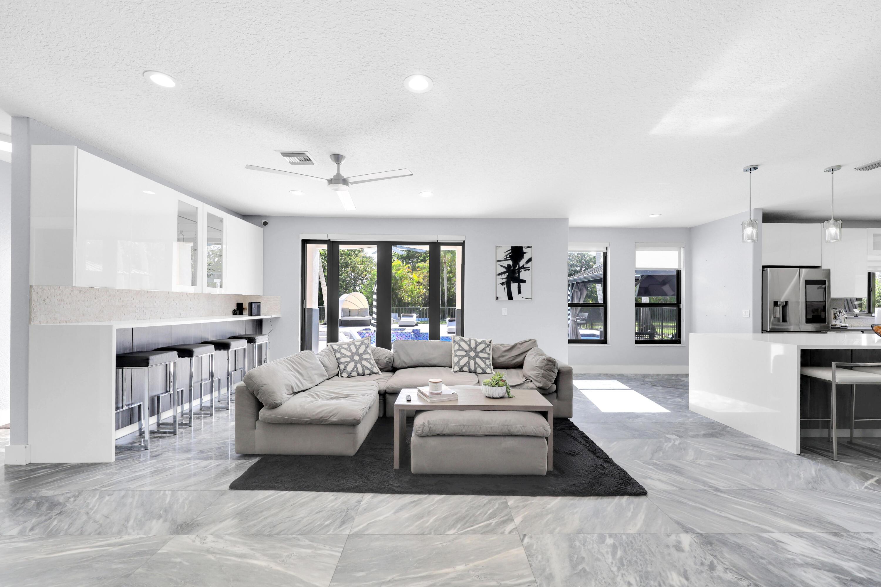 3541 Carlton Lane, Davie, FL 33330, Davie - Photo 5