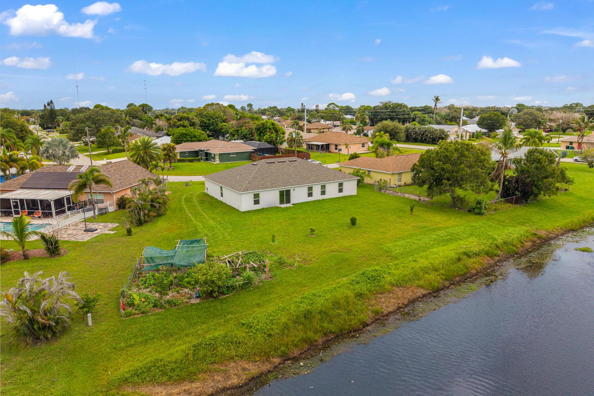 2386 SE Manor Avenue, Port St. Lucie, FL 34952, Port St. Lucie - Photo 4
