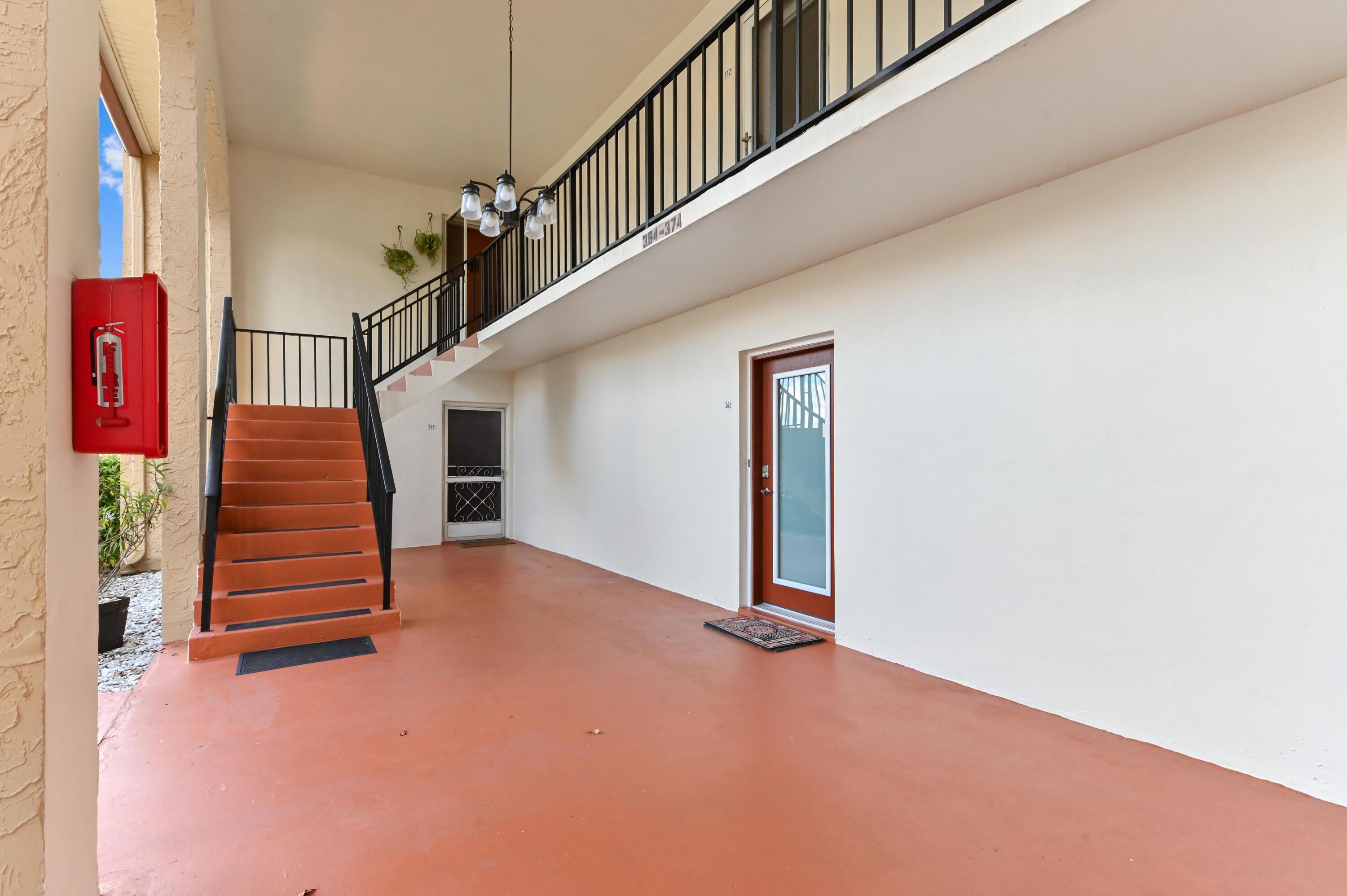 368 Lake Frances Drive 368, West Palm Beach, FL 33411, West Palm Beach - Photo 3