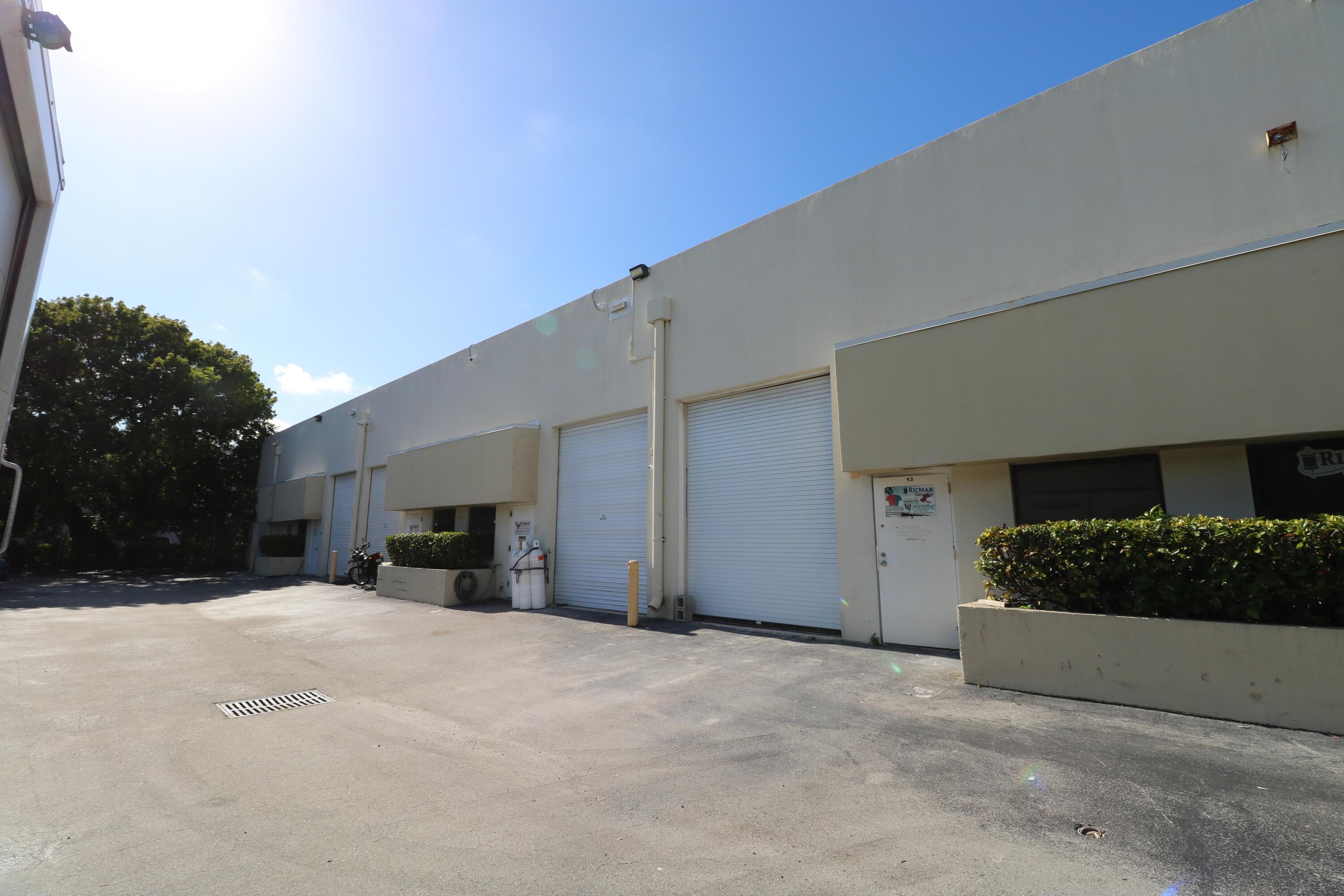 2195 N ANDREWS Avenue 13, Pompano Beach, FL 33069, Pompano Beach - Photo 3