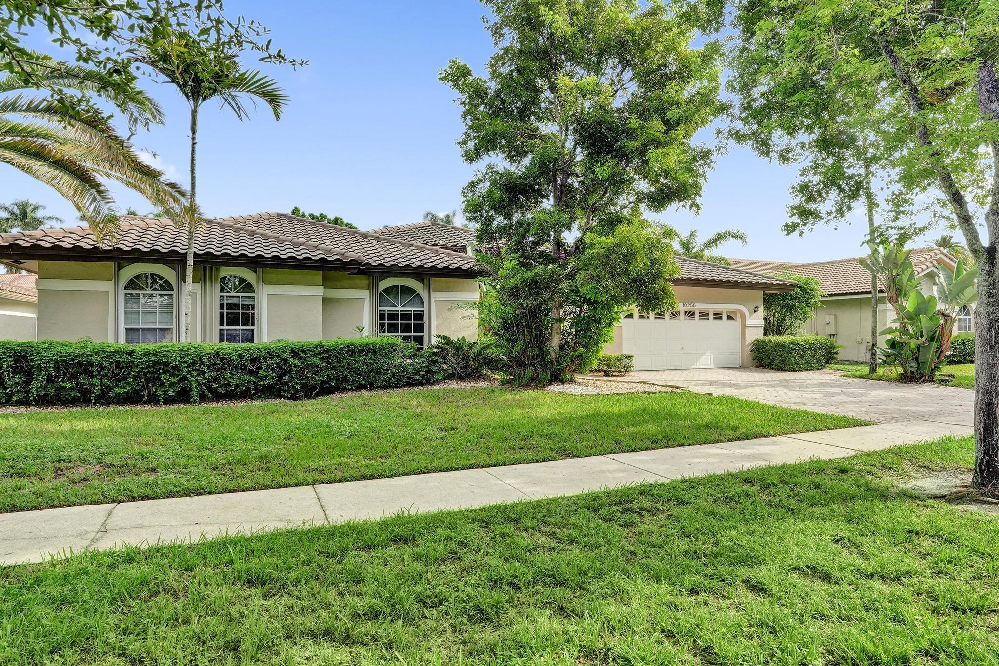 10255 GUATEMALA Street, Cooper City, FL 33026, Cooper City - Photo 2