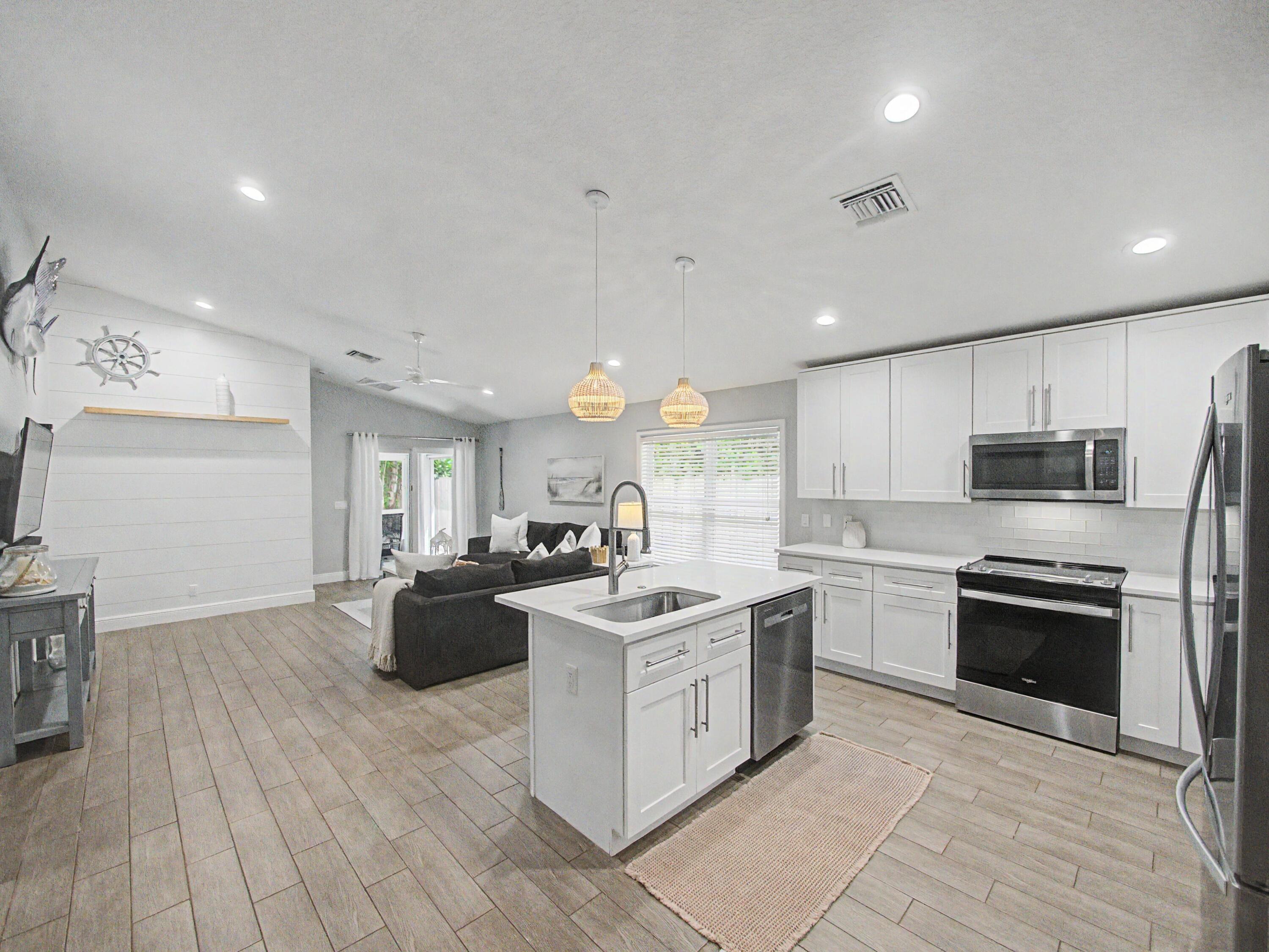17700 Cornelia Avenue, Jupiter, FL 33458, Jupiter - Photo 4