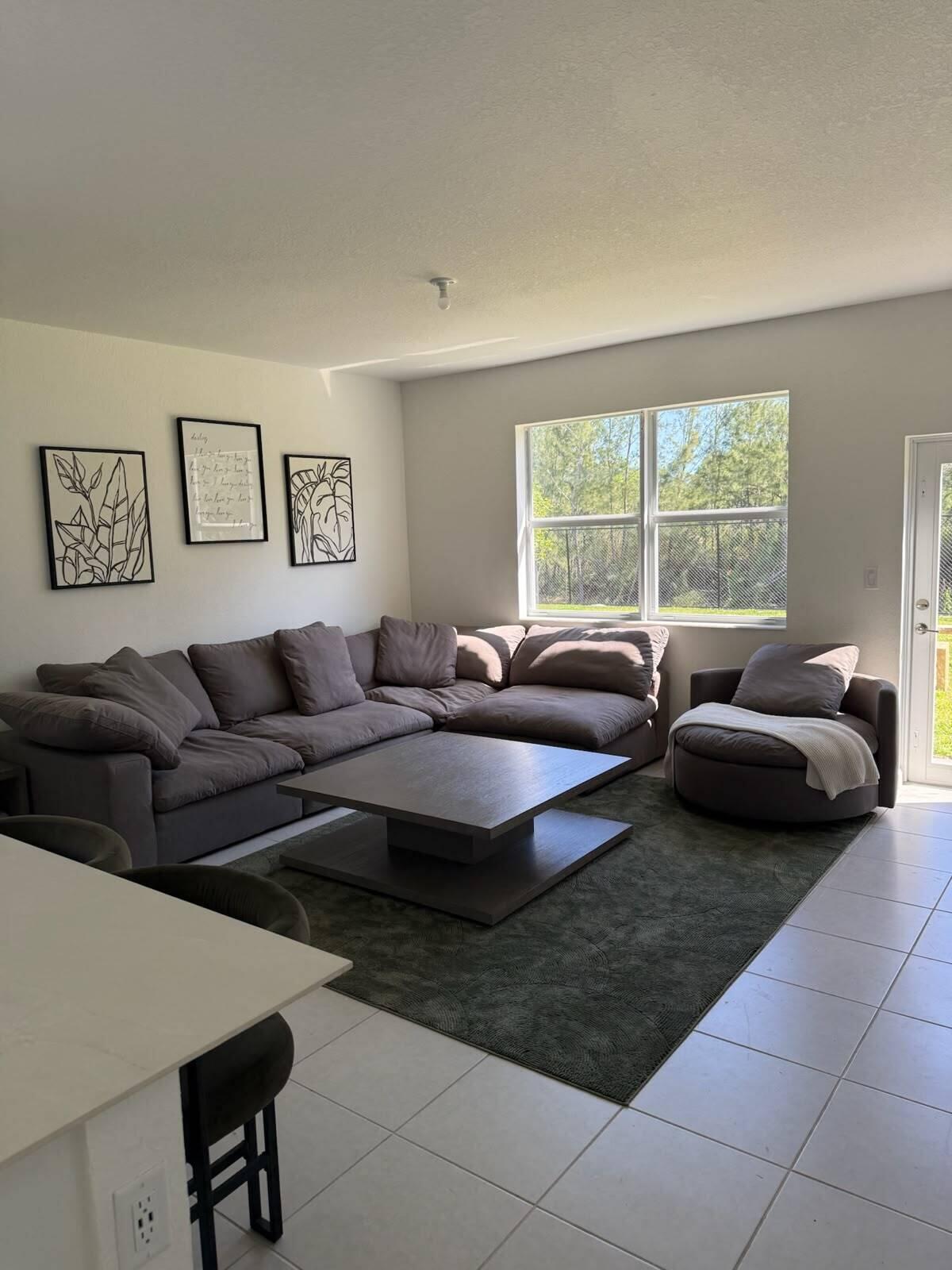 2402 SE 30th Street, Homestead, FL 33033, Homestead - Photo 2
