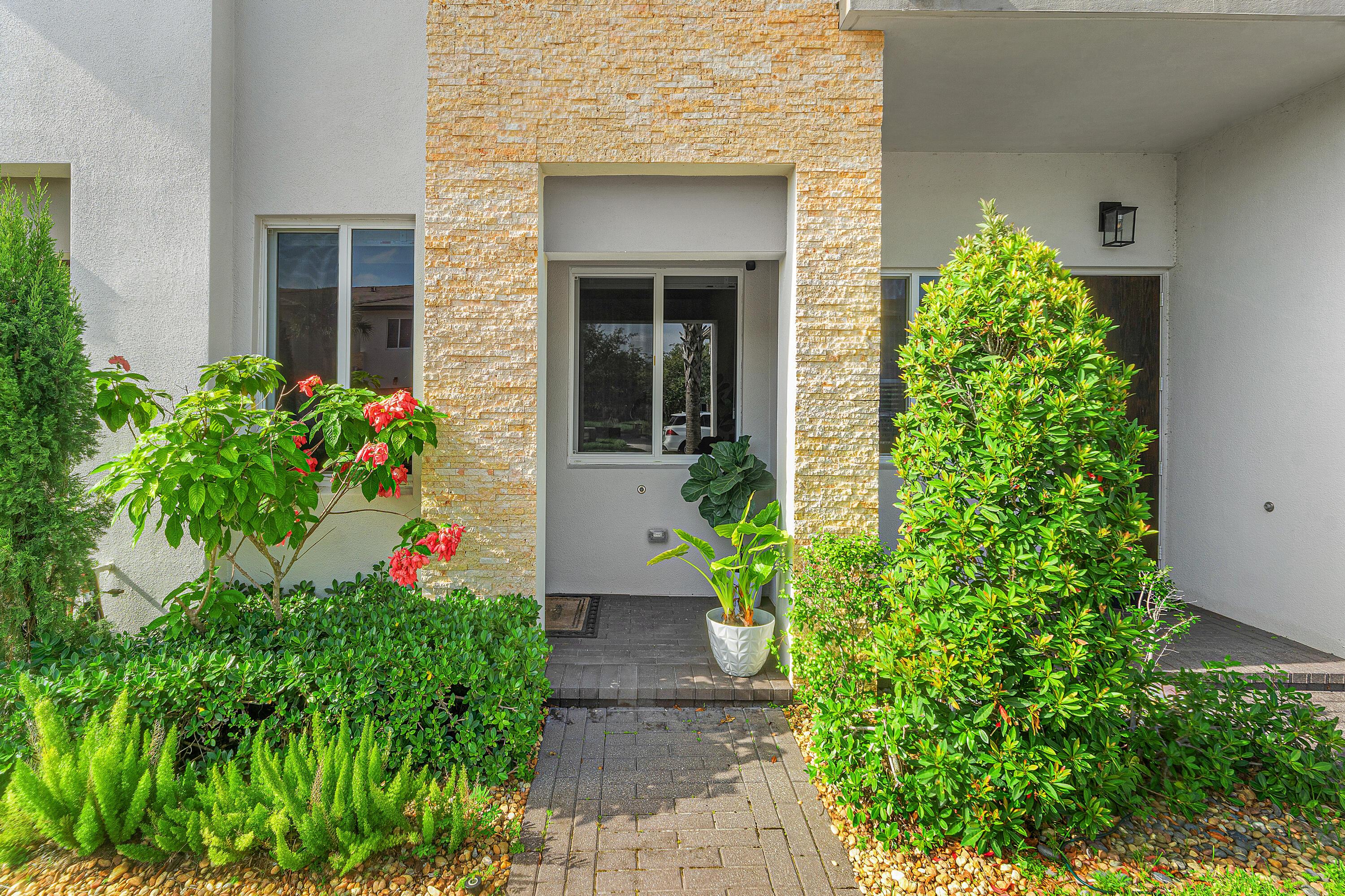 610 Pioneer Way, Royal Palm Beach, FL 33411, Royal Palm Beach - Photo 3
