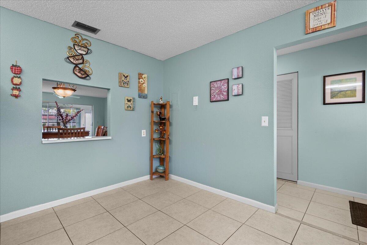 892 WORCESTER Lane B, Lake Worth, FL 33467, Lake Worth - Photo 4