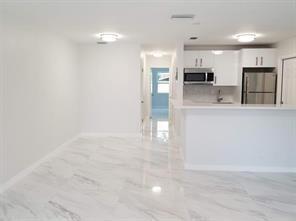 2408 NE 4th Street, Pompano Beach, FL 33062, Pompano Beach - Photo 2