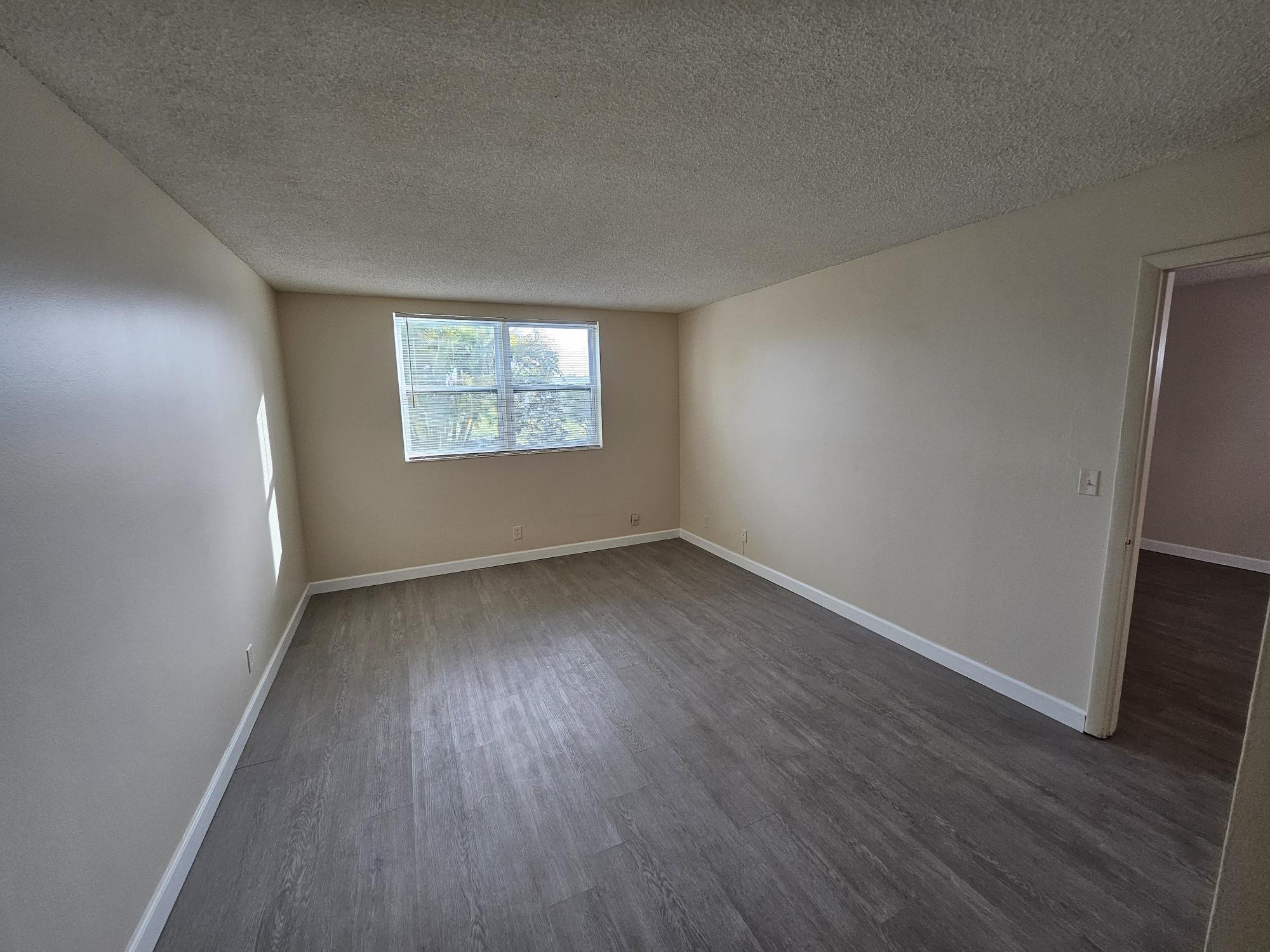2900 NW 46TH Avenue 105, Lauderdale Lakes, FL 33313, Lauderdale Lakes - Photo 5
