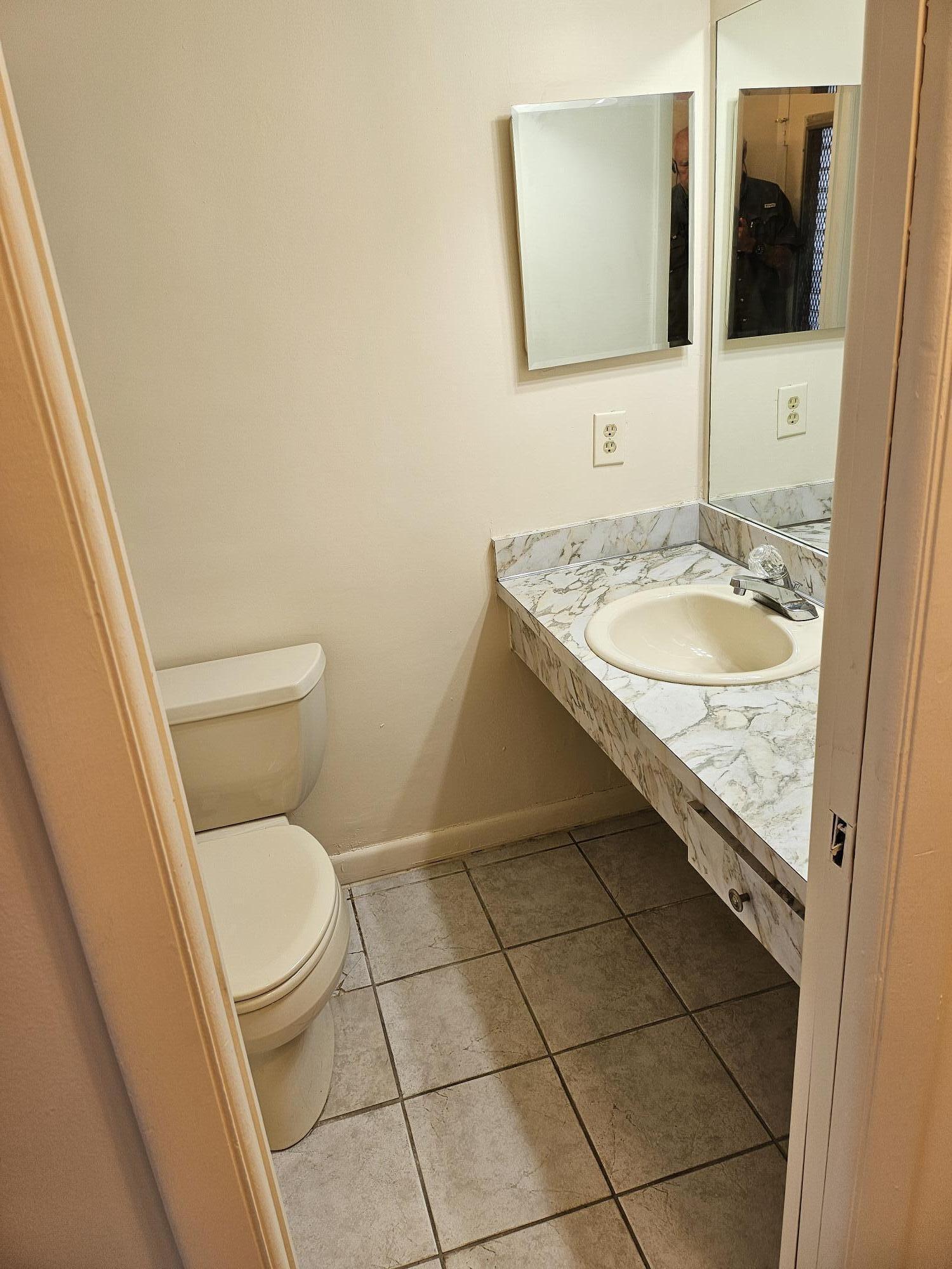 2900 NW 46TH Avenue 105, Lauderdale Lakes, FL 33313, Lauderdale Lakes - Photo 4