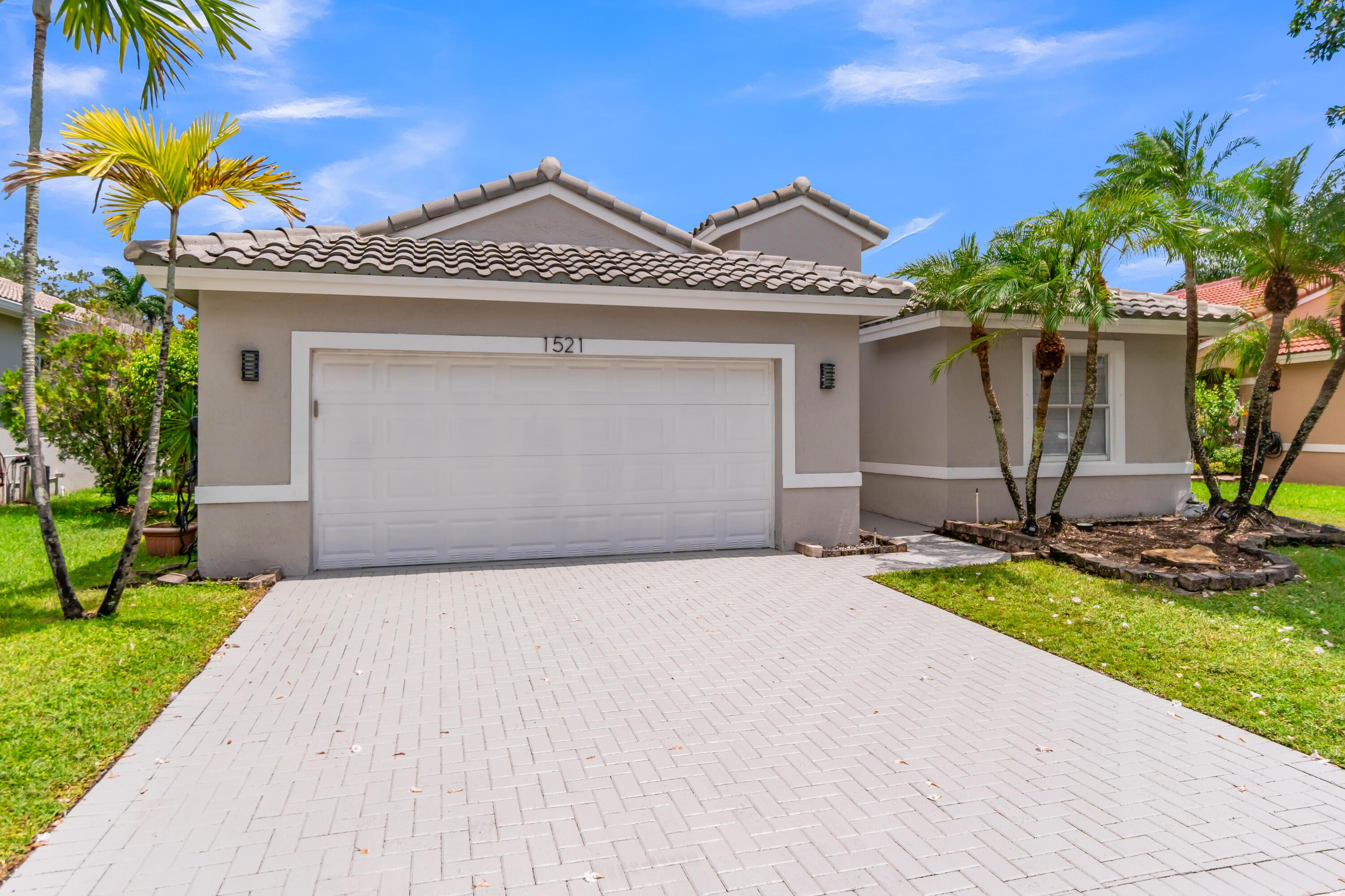 1521 SW 186th Avenue, Pembroke Pines, FL 33029, Pembroke Pines - Photo 4