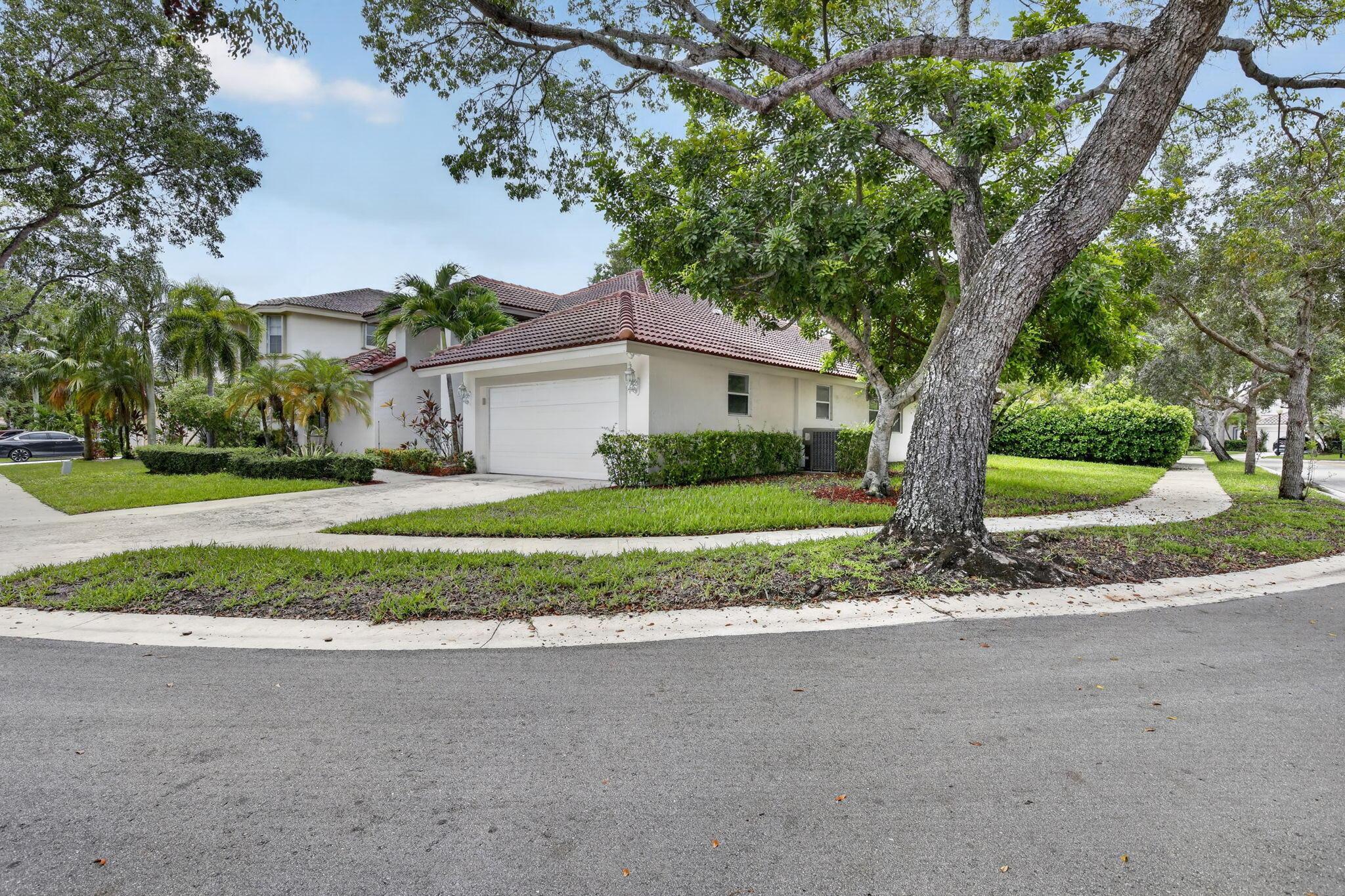 924 SPOONBILL Circle, Weston, FL 33326, Weston - Photo 2