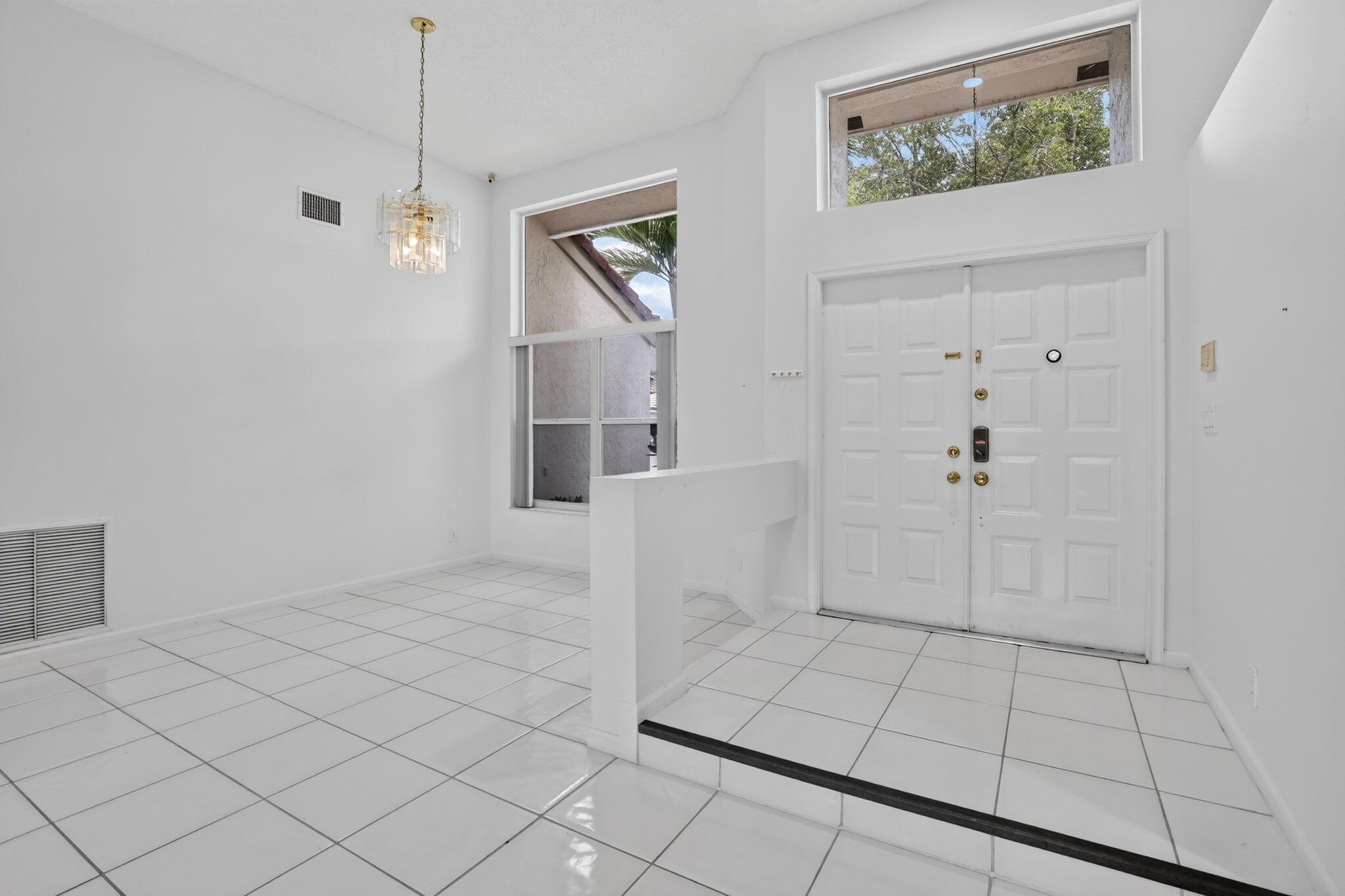 924 SPOONBILL Circle, Weston, FL 33326, Weston - Photo 4