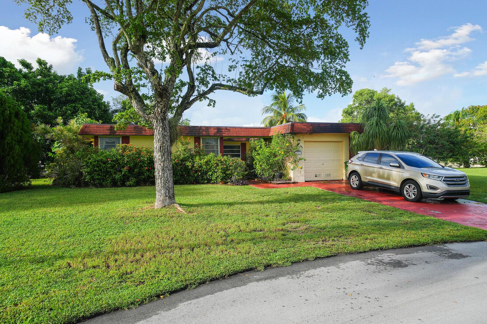 6311 NW 72nd Avenue, Tamarac, FL 33321, Tamarac - Photo 3
