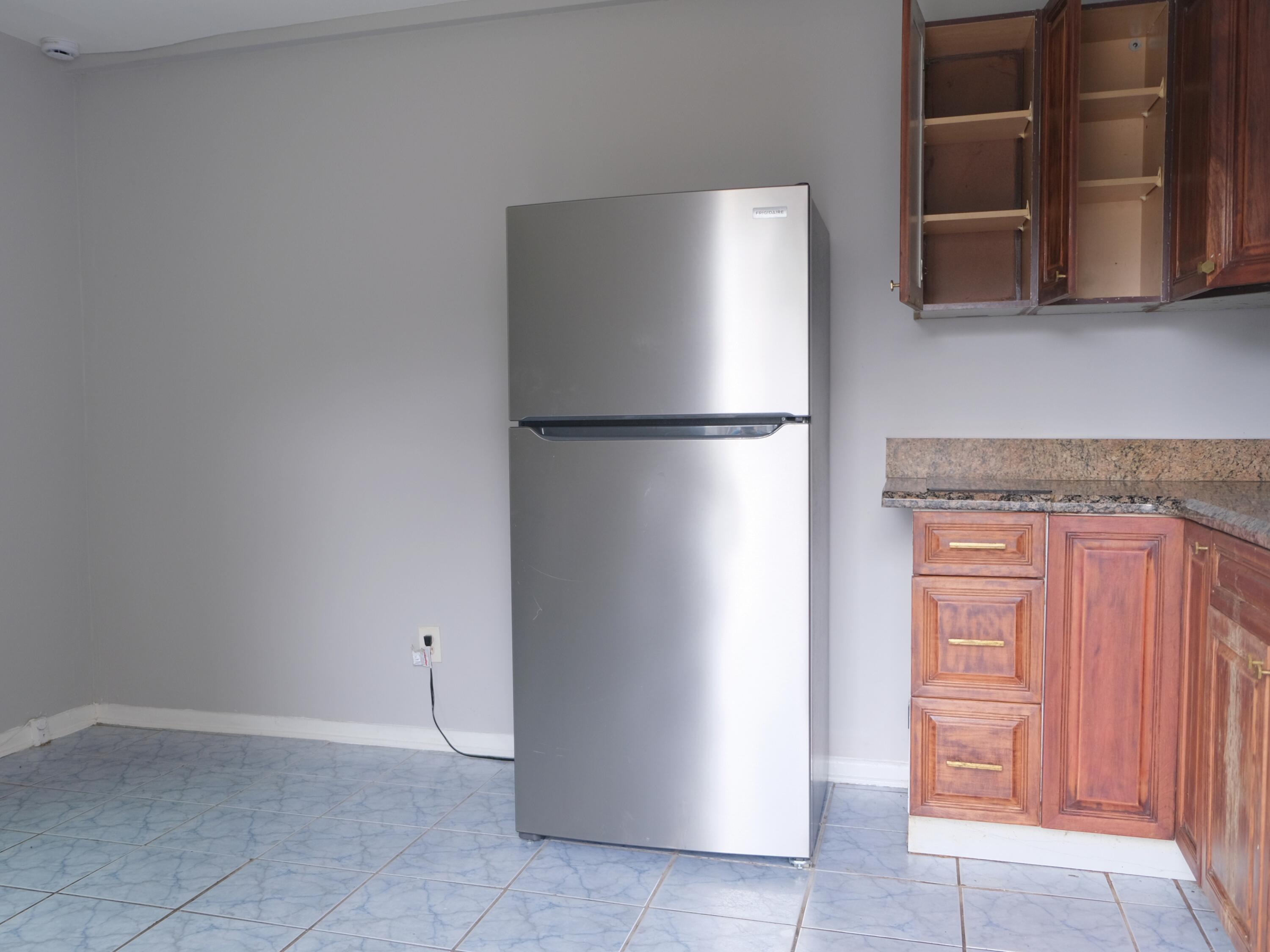 438 ROSELAND Drive studio 2, West Palm Beach, FL 33405, West Palm Beach - Photo 3