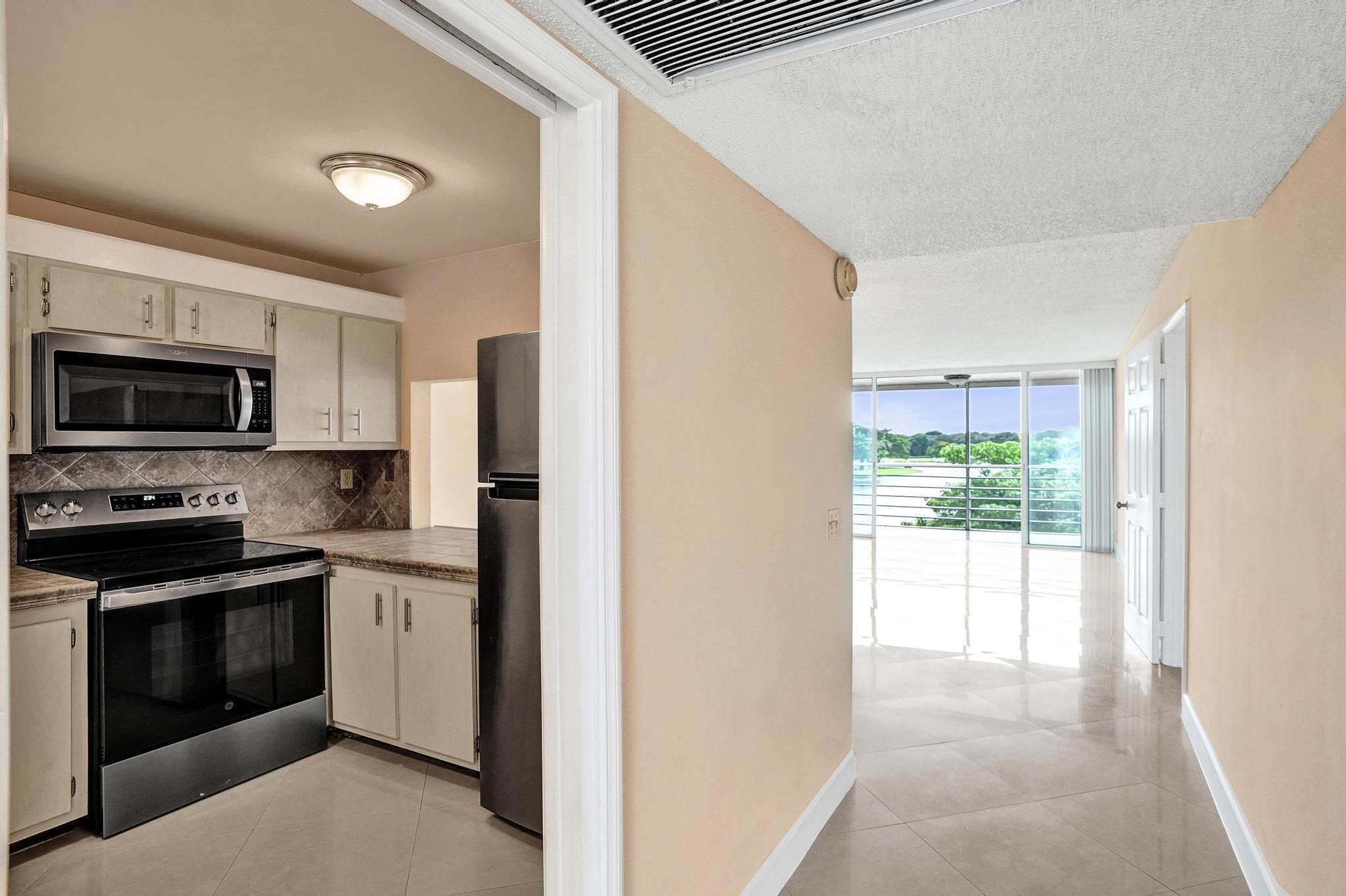 9480 Tangerine Place 402, Davie, FL 33324, Davie - Photo 5