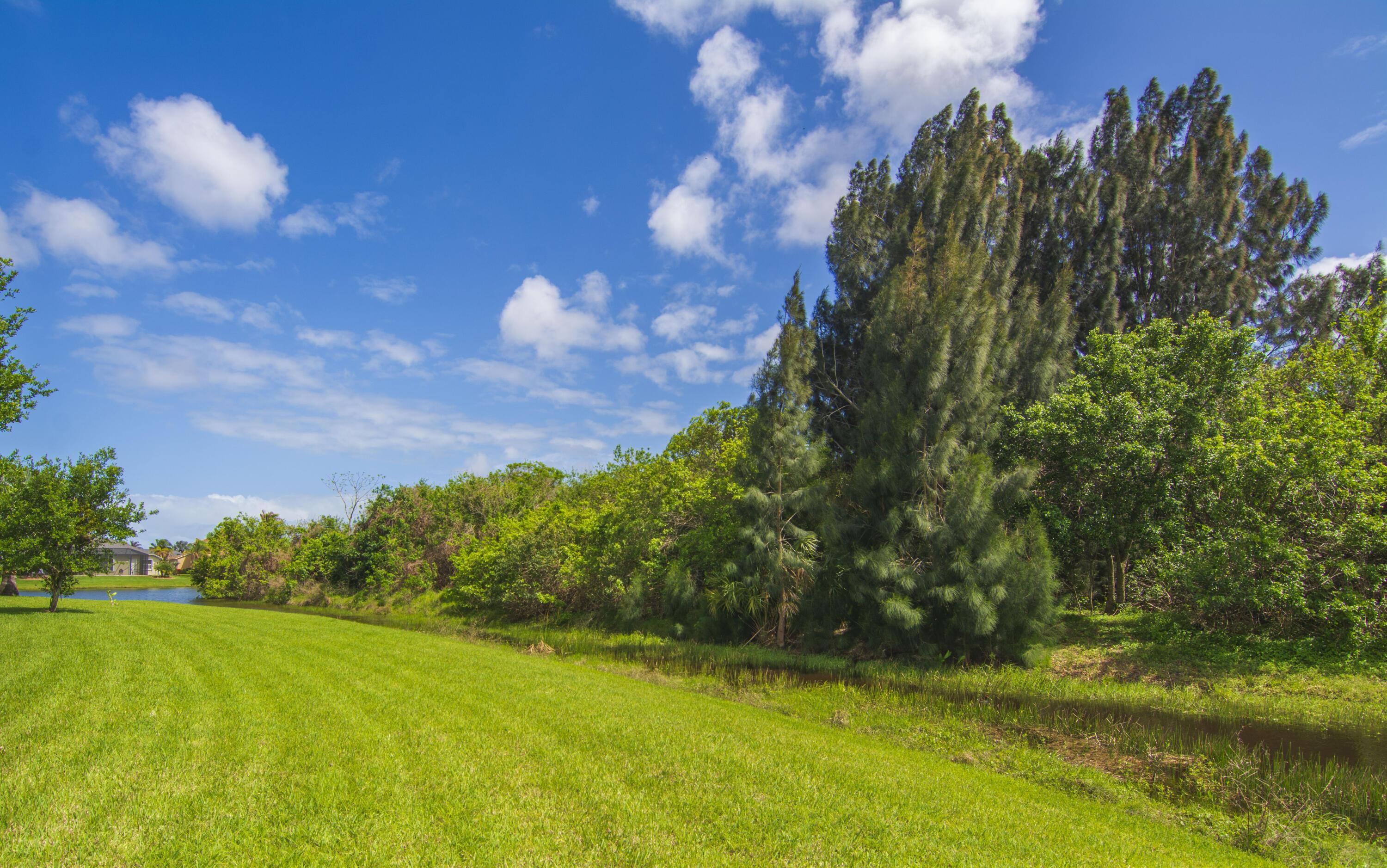 655 VALENCIA Circle SW, Vero Beach, FL 32968, Vero Beach - Photo 5