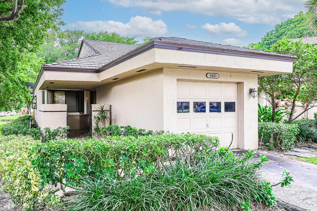 9420 Chelsea Drive S, Plantation, FL 33324, Plantation - Photo 2