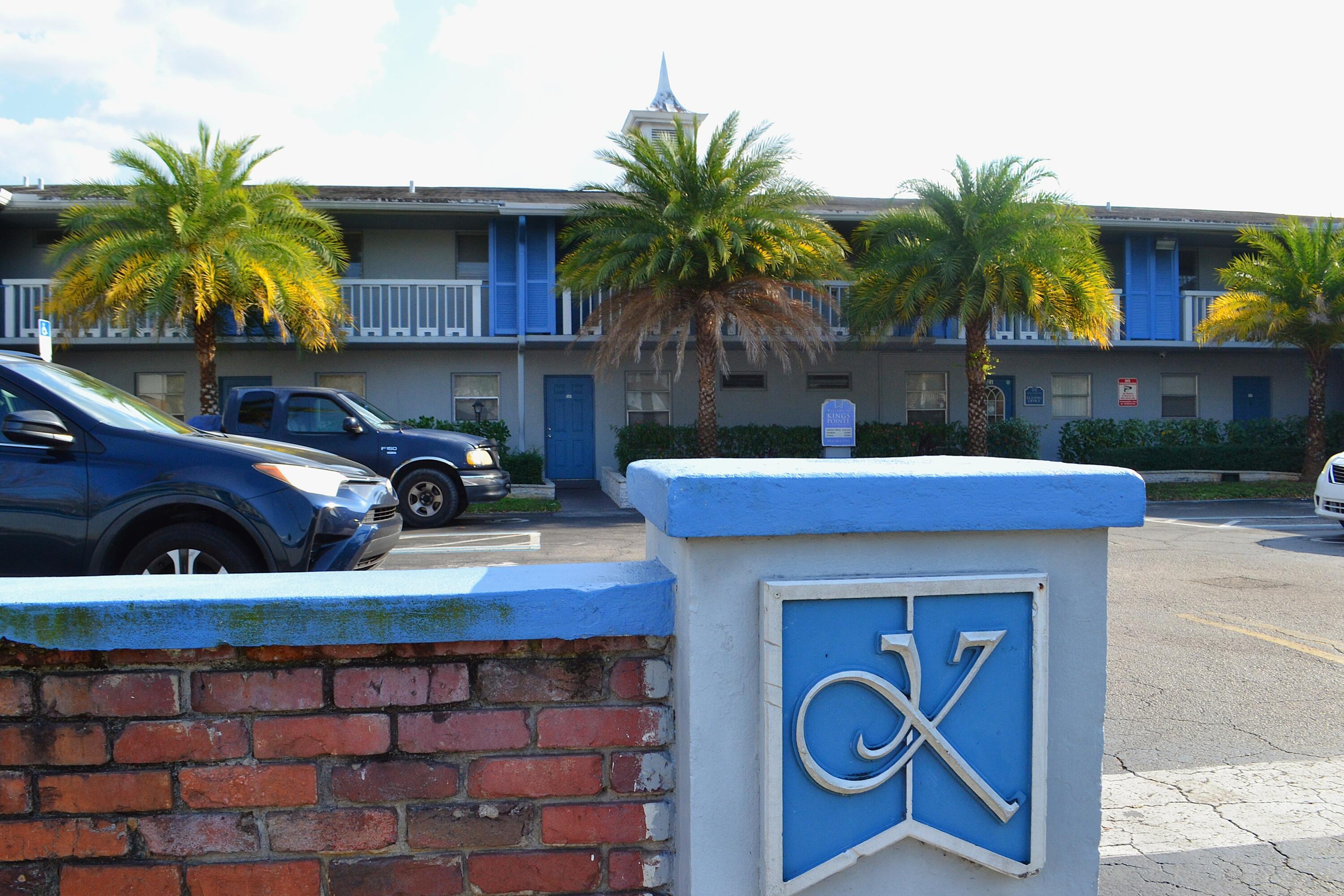 491 NW 42nd Avenue Apt 33, Plantation, FL 33317, Plantation - Photo 3