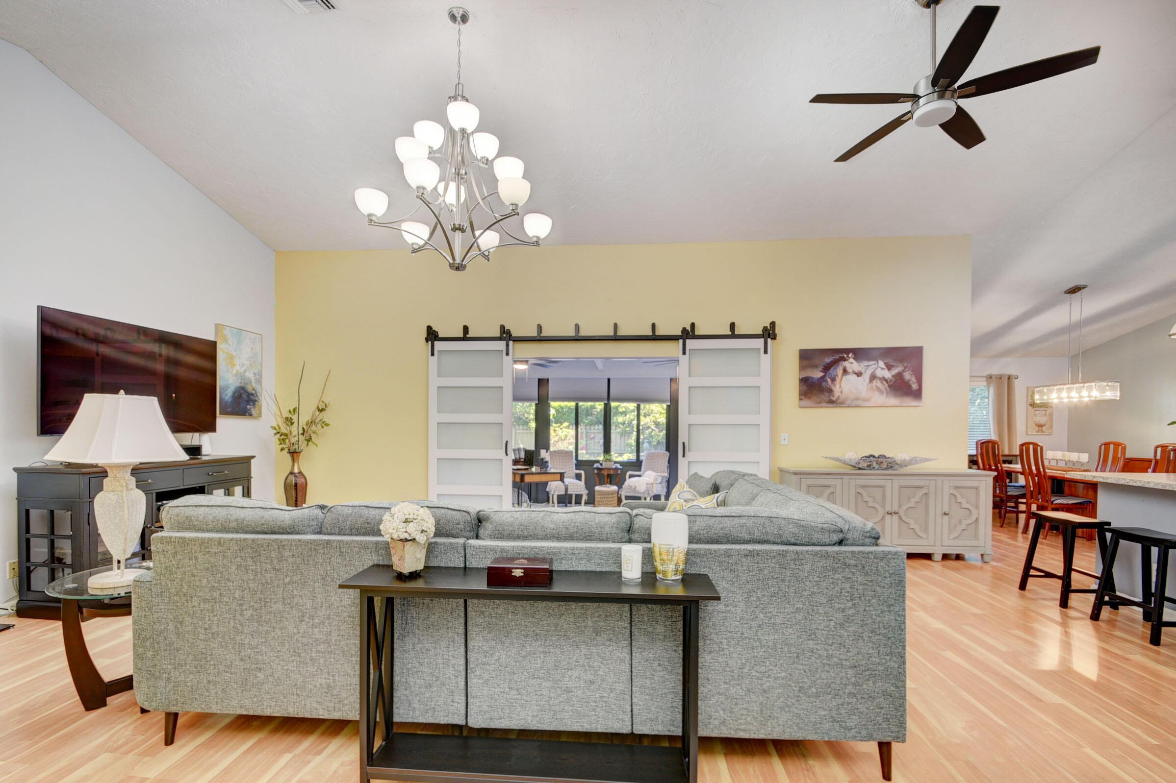 1098 Primrose Lane, Wellington, FL 33414, Wellington - Photo 3