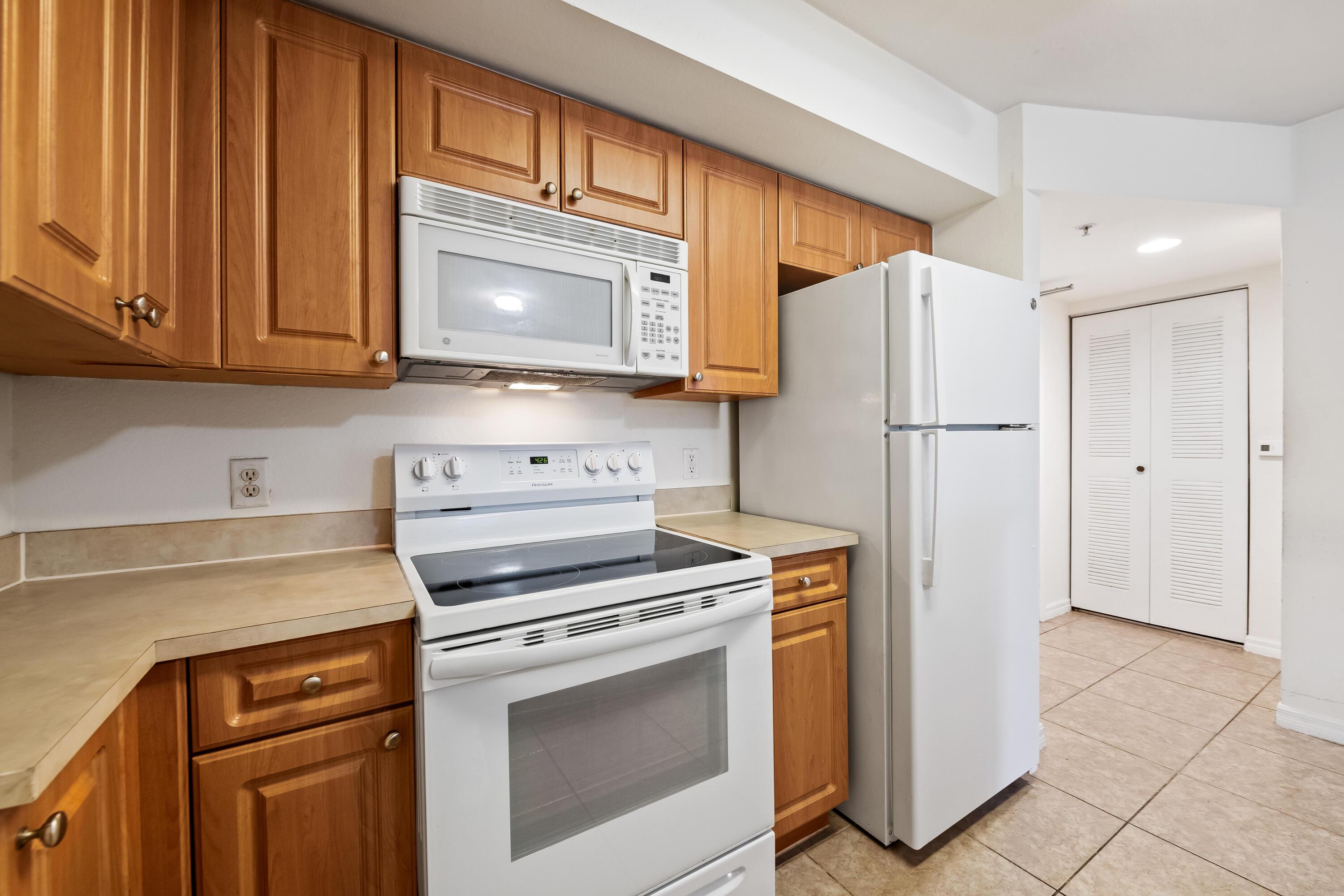 6777 Heritage Grande 1105, Boynton Beach, FL 33437, Boynton Beach - Photo 5