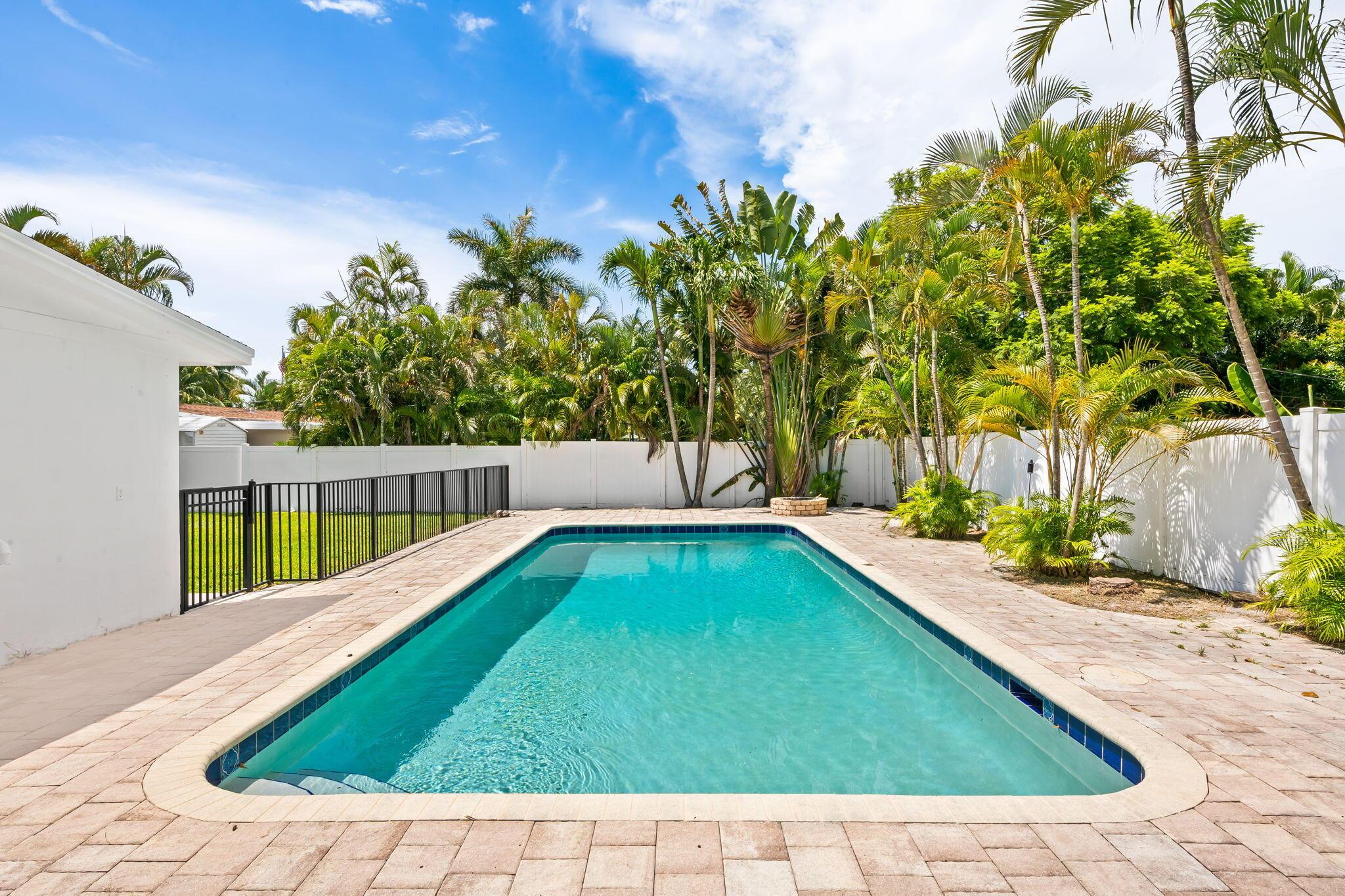 413 NE 25TH Avenue, Pompano Beach, FL 33062, Pompano Beach - Photo 3