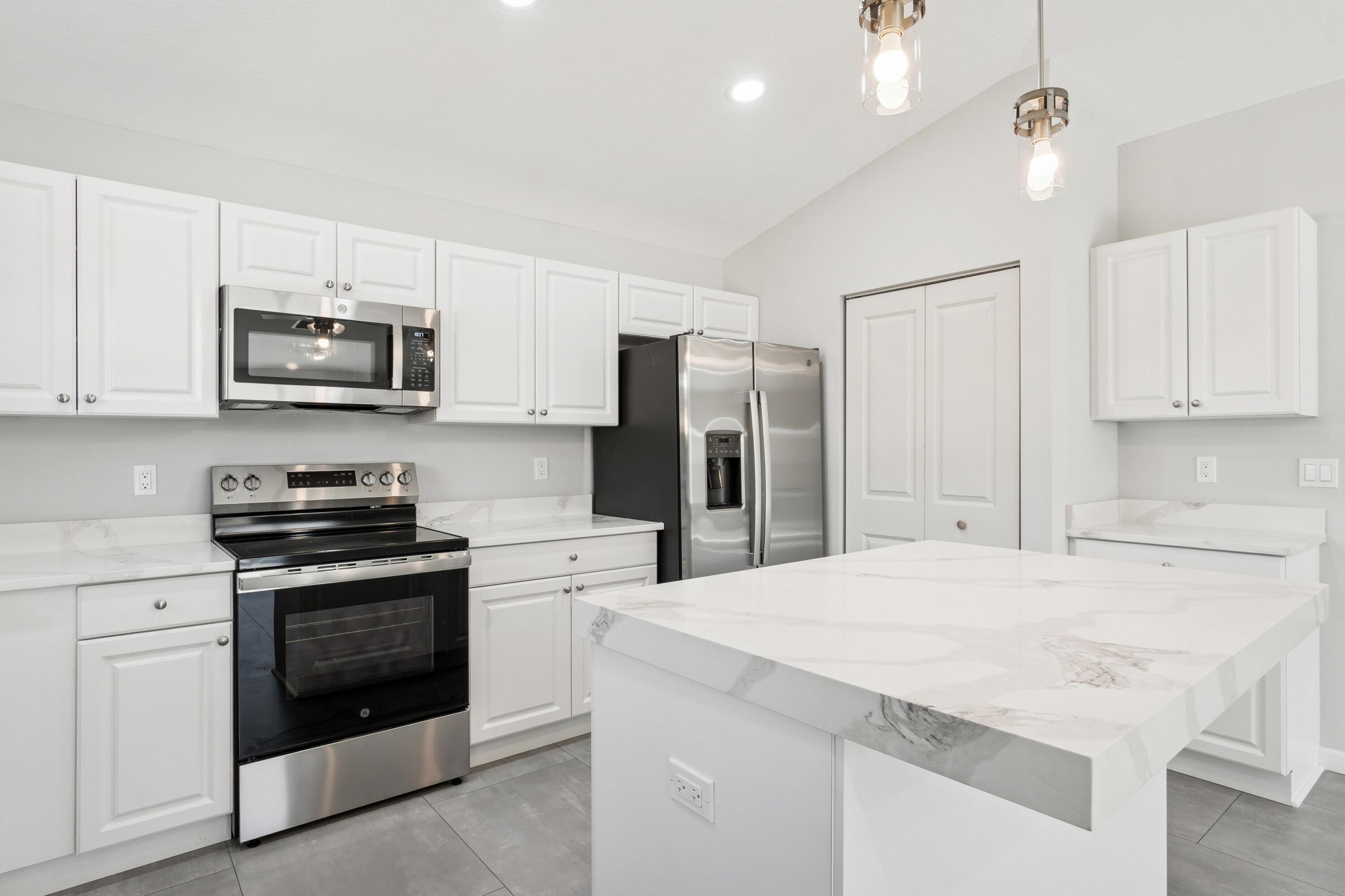 5232 SE 55TH Terrace, Stuart, FL 34997, Stuart - Photo 5