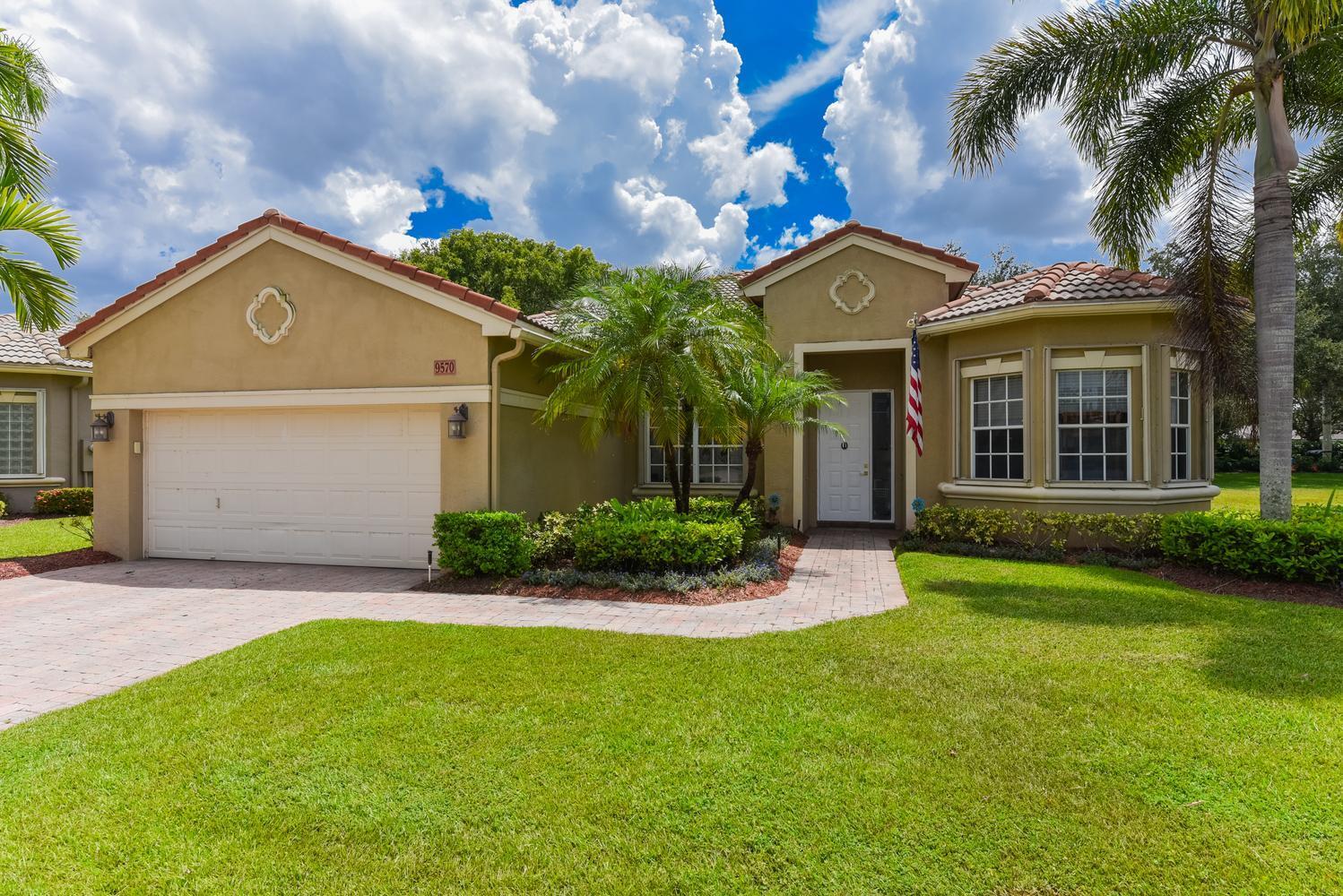 9570 Lantern Bay Circle, West Palm Beach, FL 33411, West Palm Beach - Photo 2