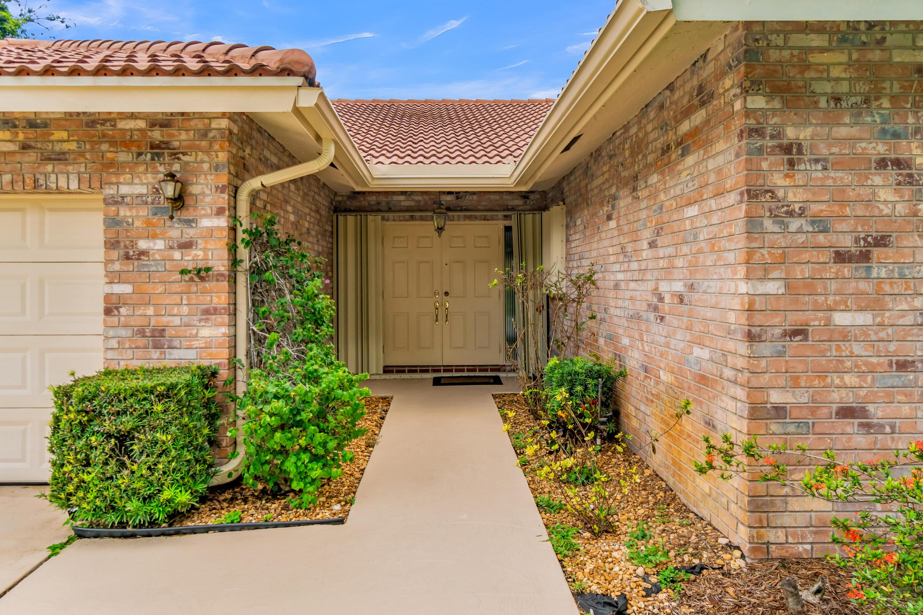 3839 NW 72nd Drive, Coral Springs, FL 33065, Coral Springs - Photo 2