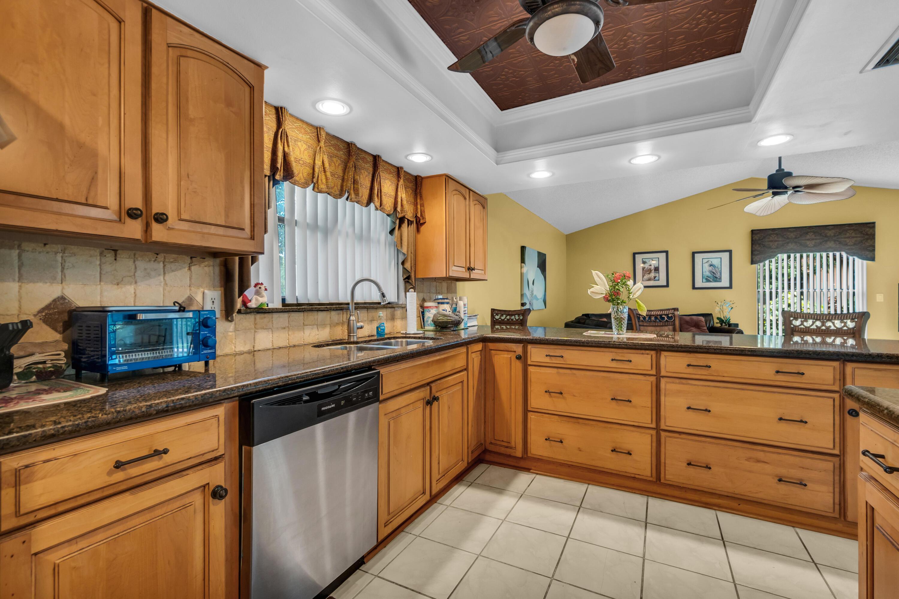 3839 NW 72nd Drive, Coral Springs, FL 33065, Coral Springs - Photo 5