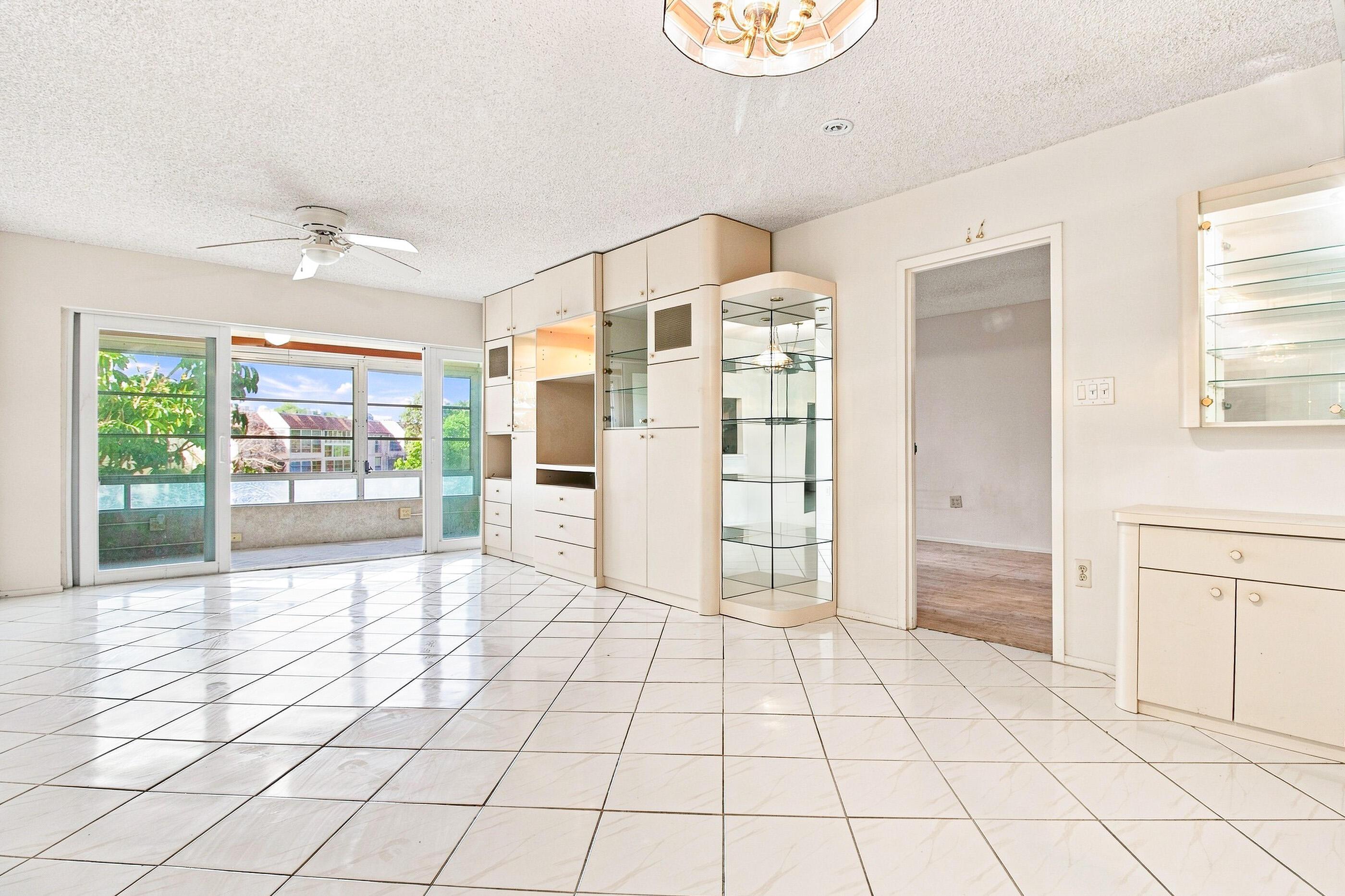 8321 Sands Point Boulevard D305, Tamarac, FL 33321, Tamarac - Photo 3