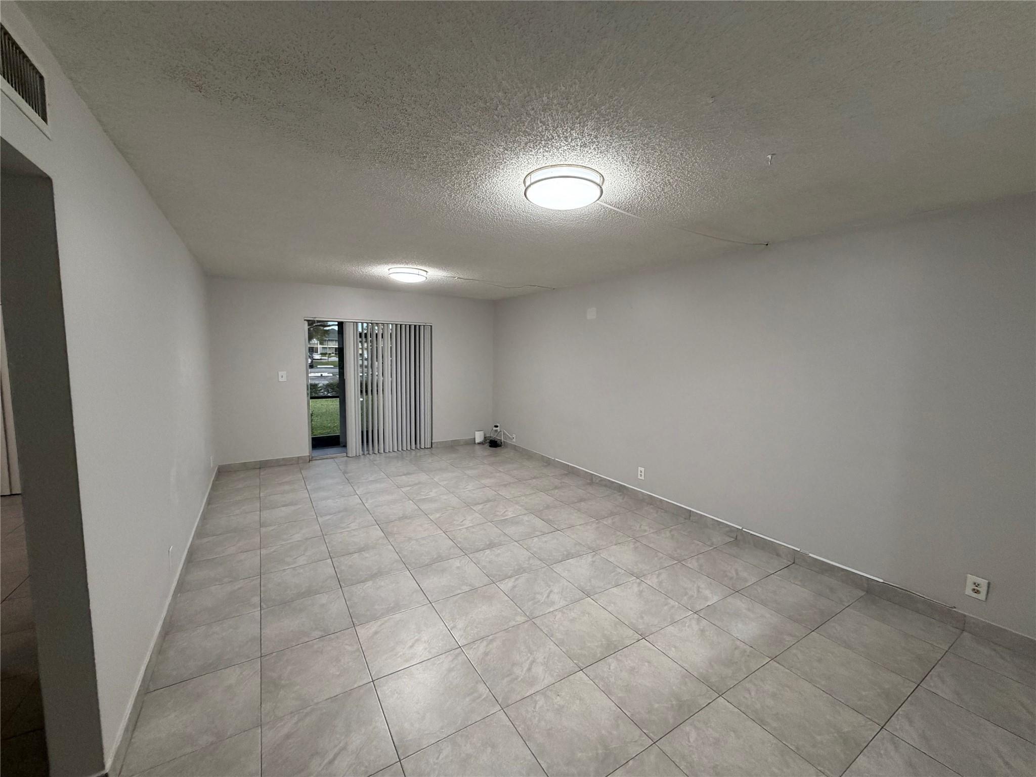 4138 NW 88th Avenue 107, Coral Springs, FL 33065, Coral Springs - Photo 3