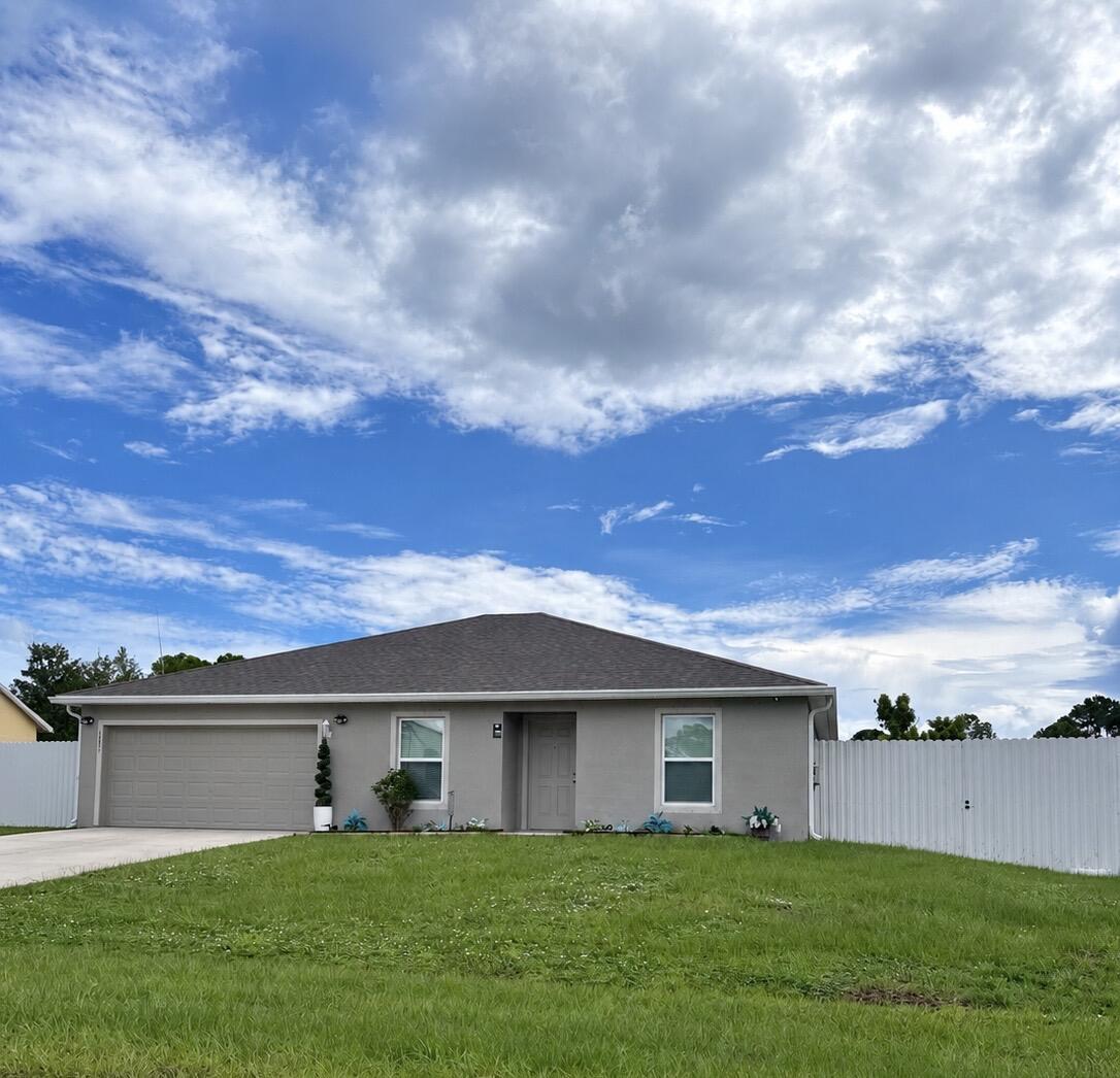 2373 SW BARBER Lane, Port St. Lucie, FL 34984, Port St. Lucie
