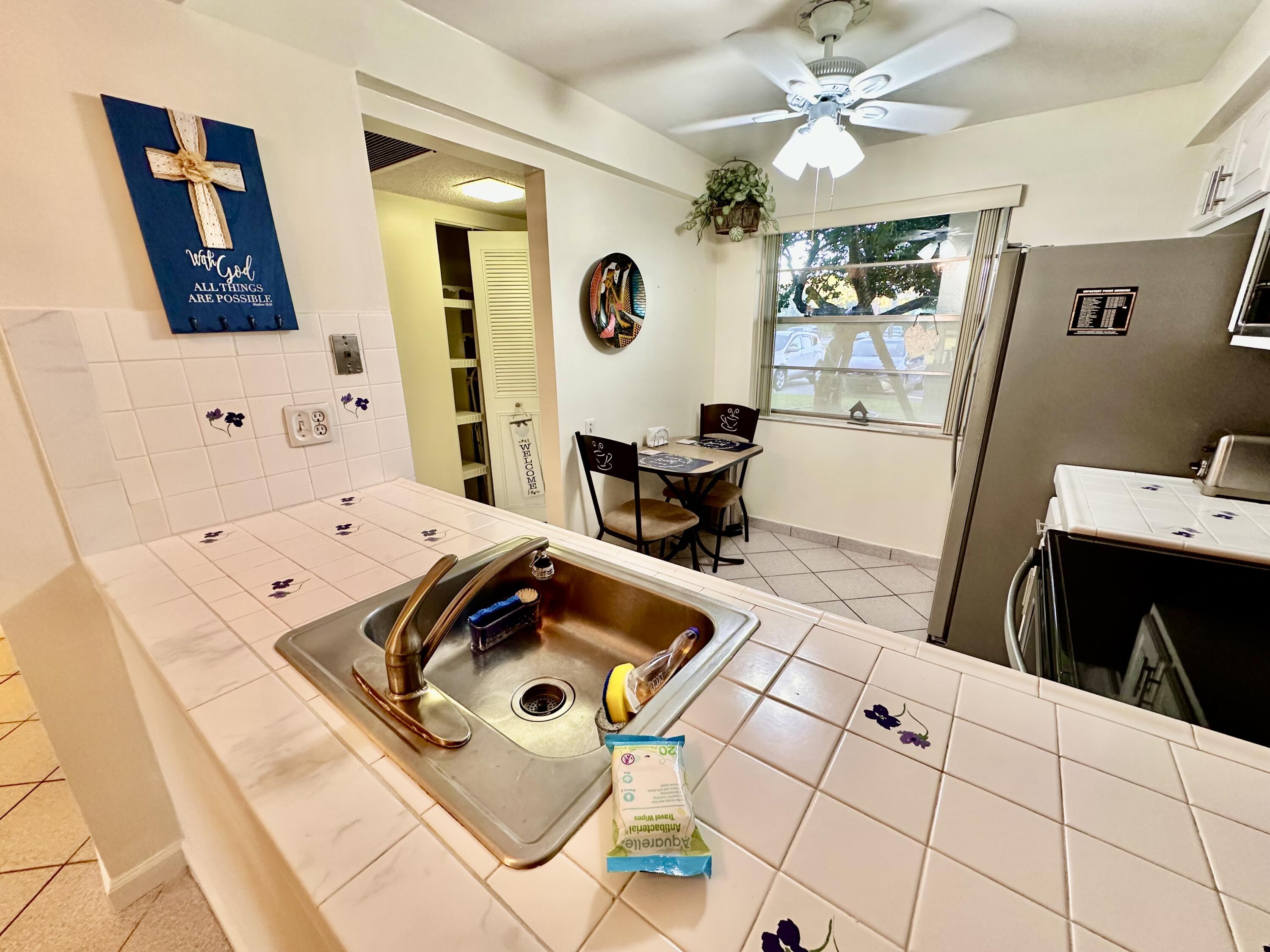 4502 Martinique Way B1, Coconut Creek, FL 33066, Coconut Creek - Photo 5
