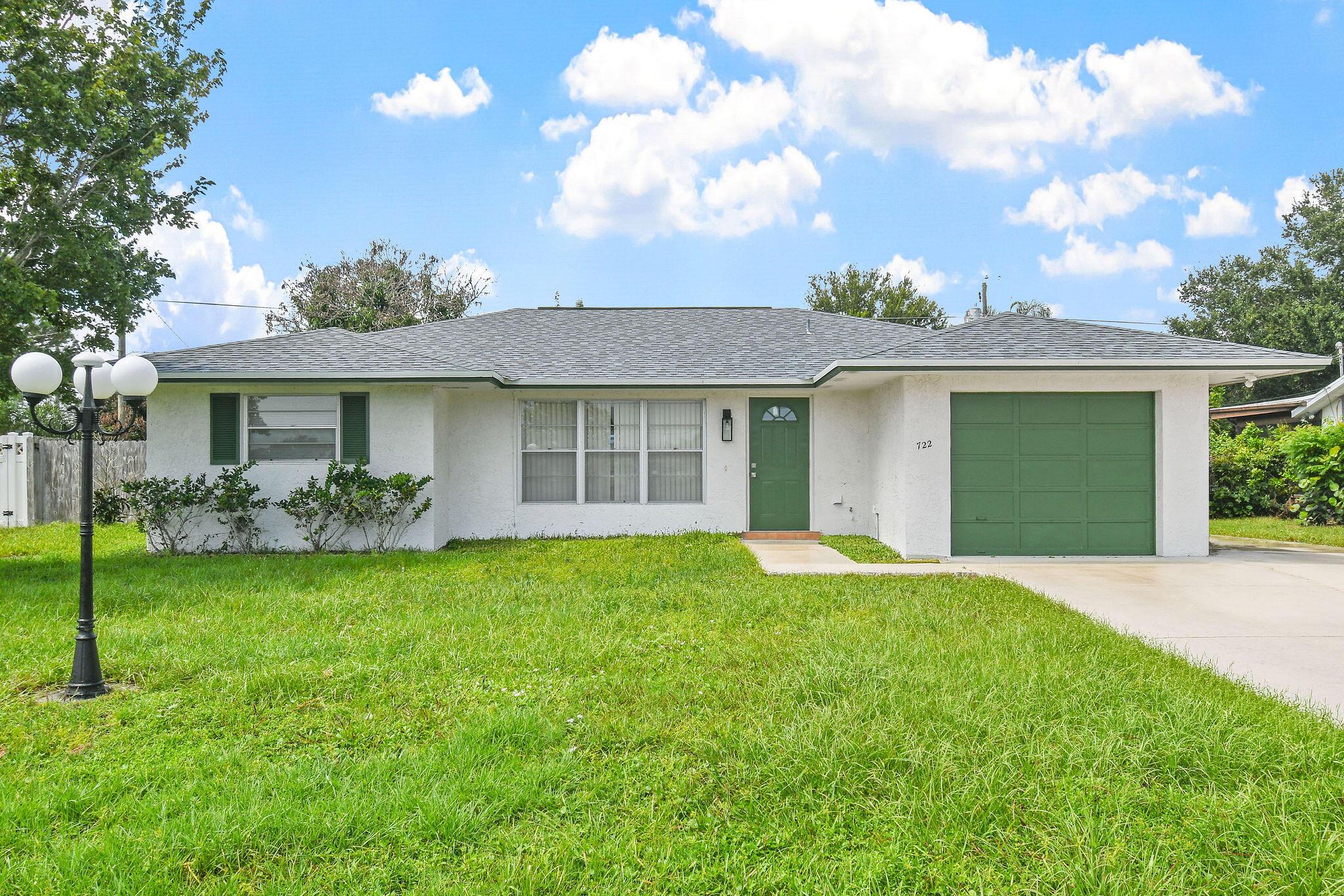 722 SE Arton Lane, Port St. Lucie, FL 34983, Port St. Lucie - Photo 2