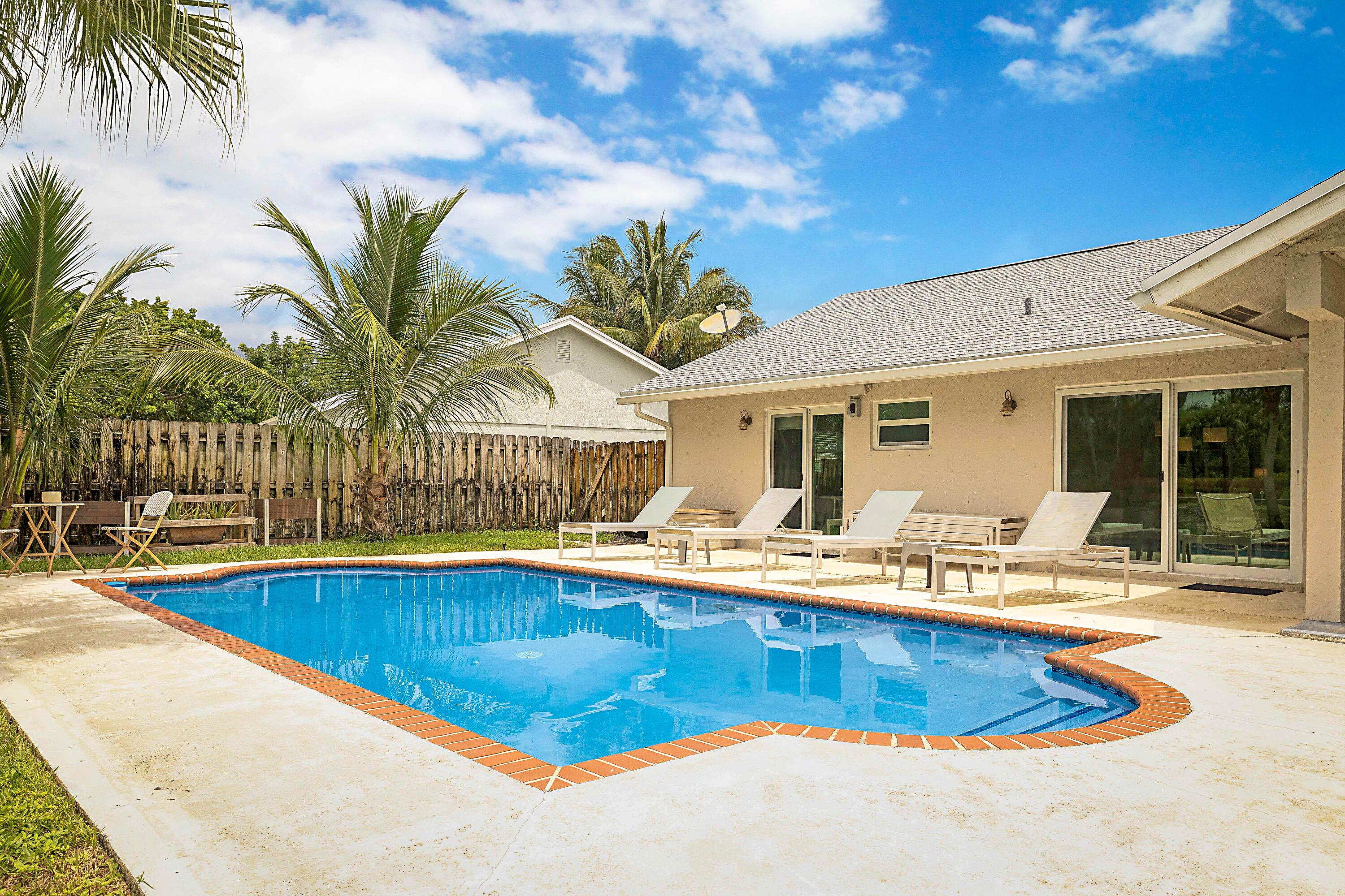 1103 NW 11th Street, Boynton Beach, FL 33426, Boynton Beach - Photo 4