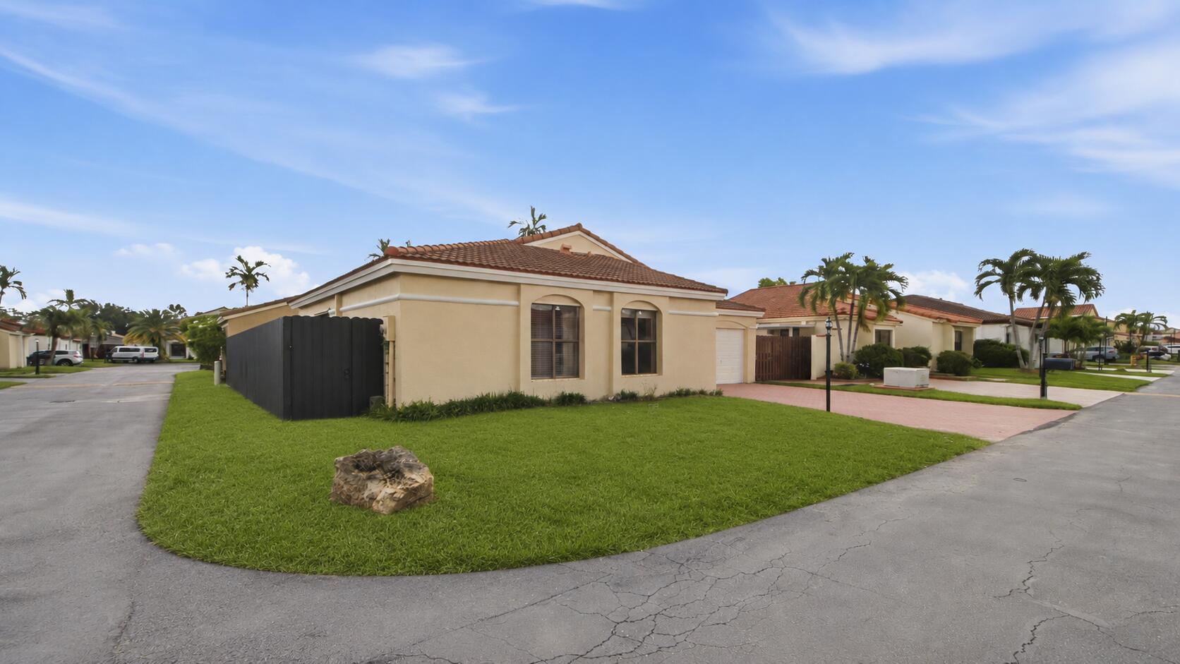8871 SW 6th Street, Miami, FL 33174, Miami - Photo 4