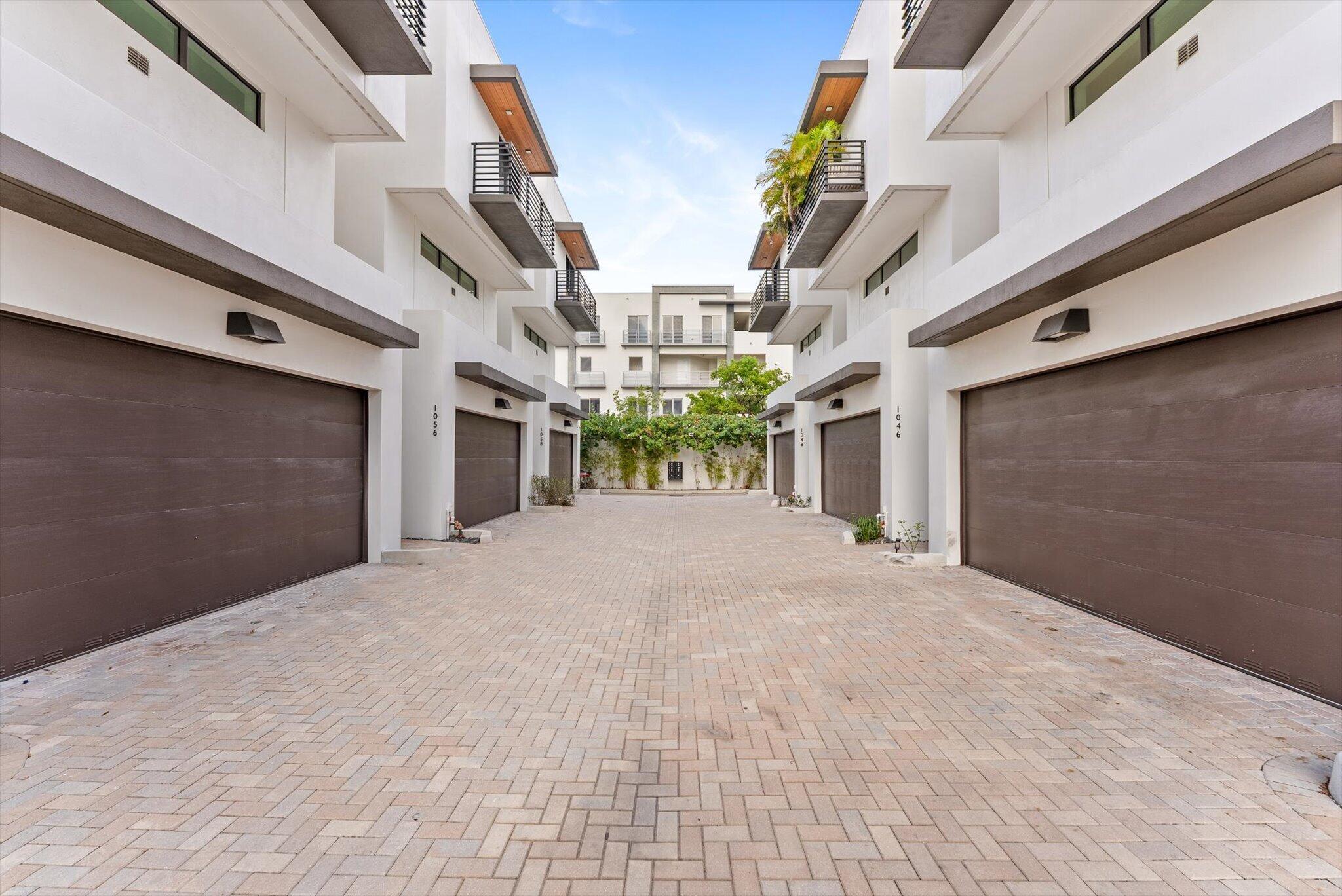 1048 N Victoria Park Road, Fort Lauderdale, FL 33304, Fort Lauderdale - Photo 3