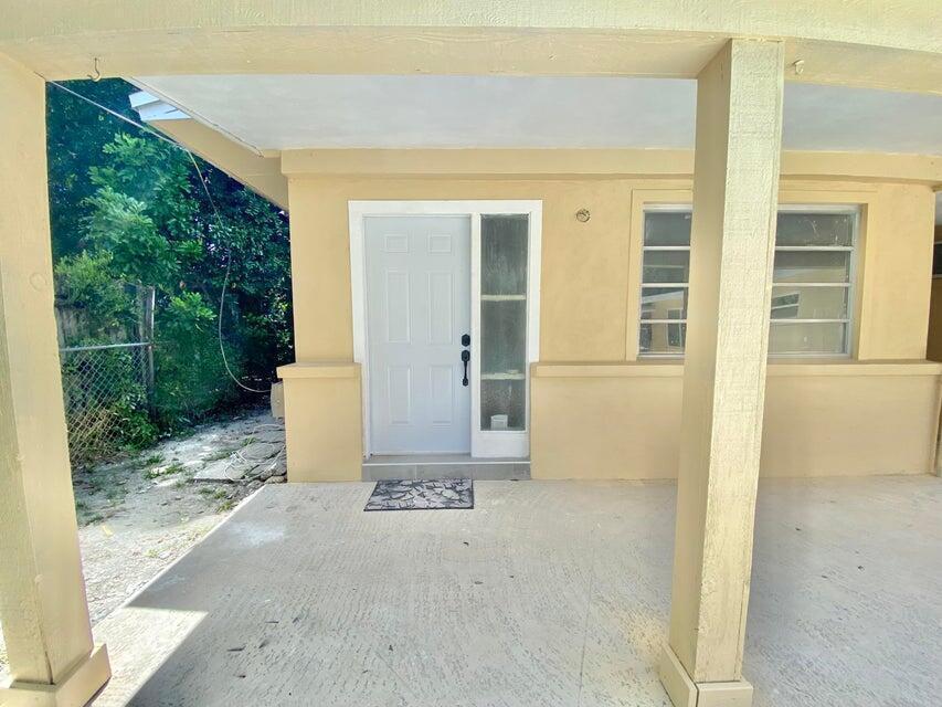 660 NE 34th Court 3, Oakland Park, FL 33334, Oakland Park