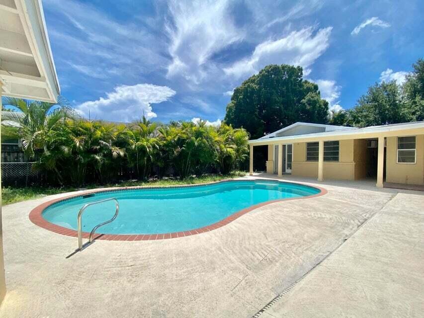 660 NE 34th Court 3, Oakland Park, FL 33334, Oakland Park - Photo 2