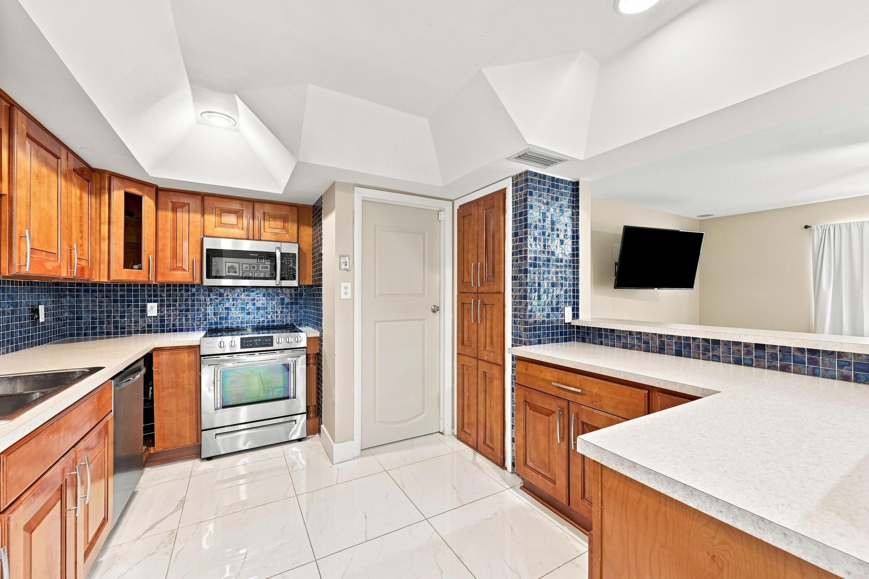 3606 Dorrit Avenue, Boynton Beach, FL 33436, Boynton Beach - Photo 5