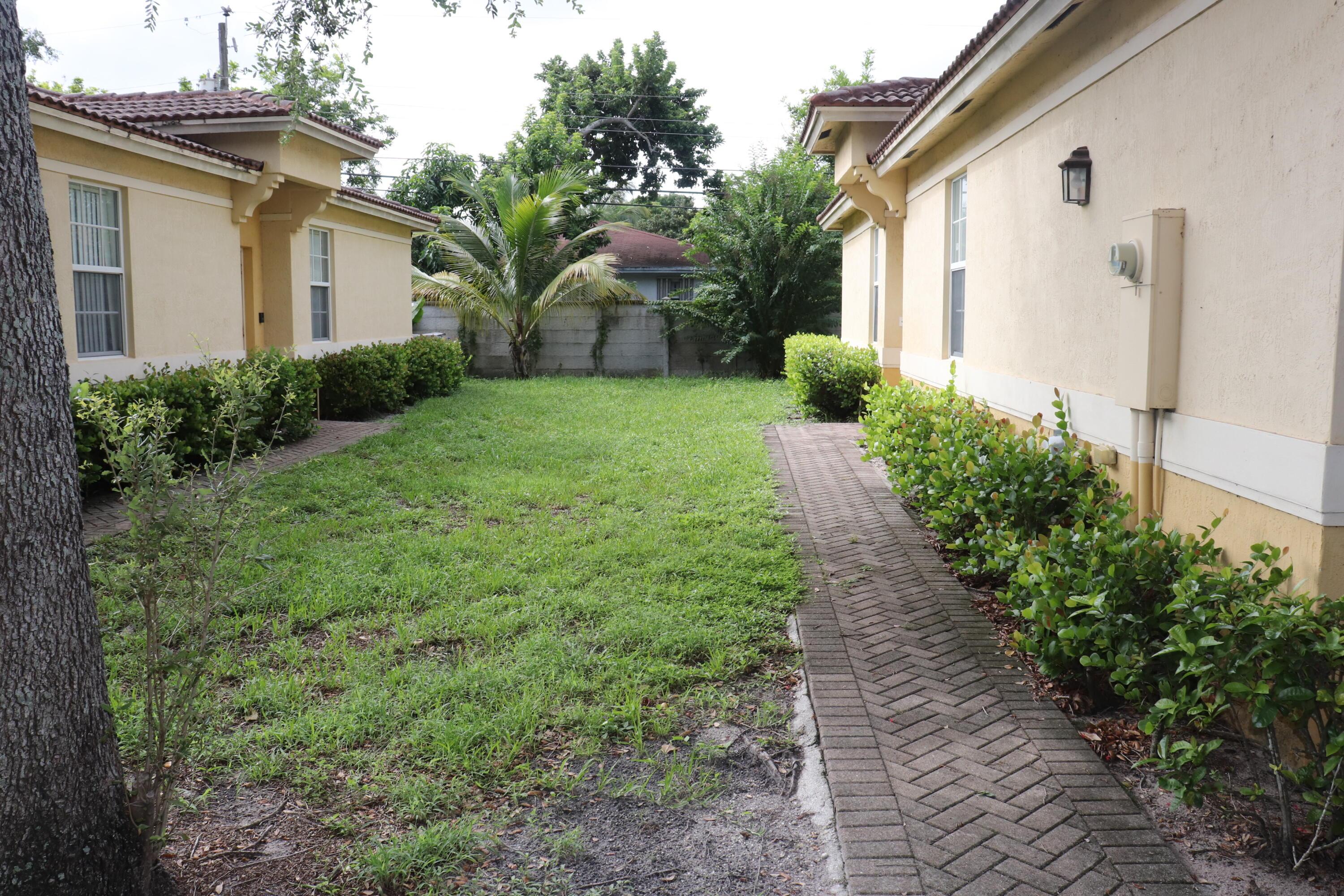 613 NW 21ST Avenue, Pompano Beach, FL 33069, Pompano Beach - Photo 2