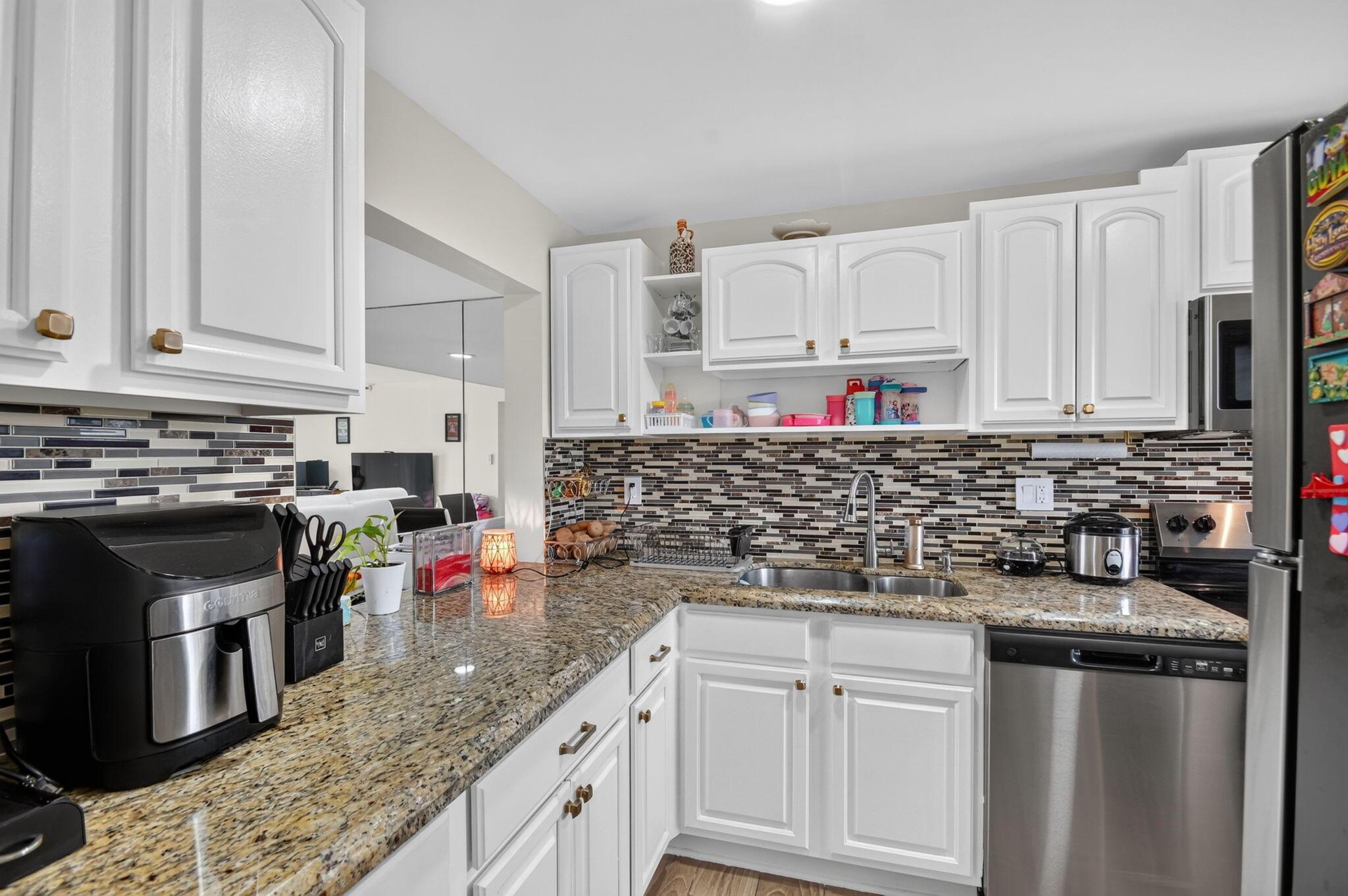2786 TENNIS CLUB Drive 407, West Palm Beach, FL 33417, West Palm Beach - Photo 4