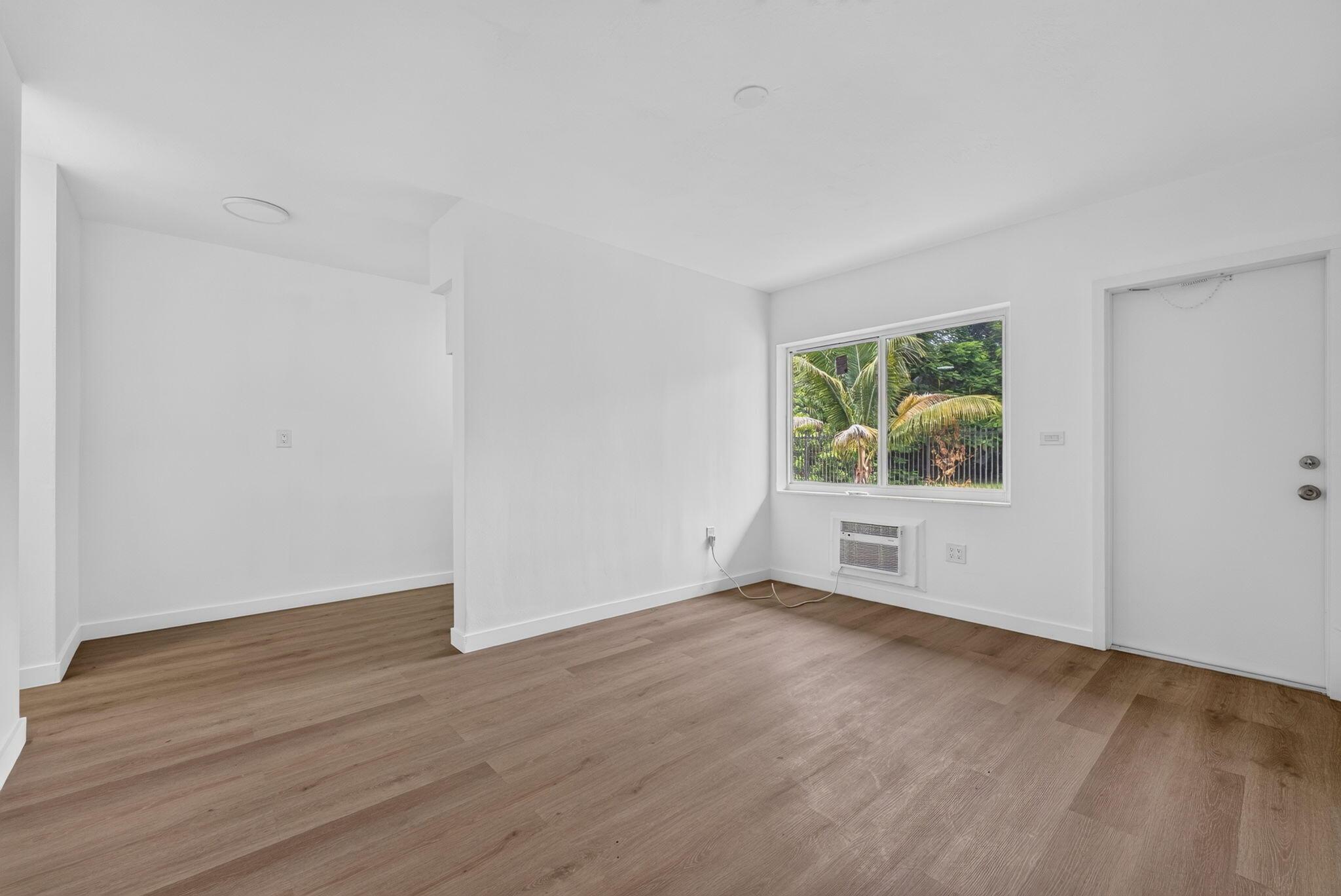 60 NW 79TH Street 19, Miami, FL 33150, Miami - Photo 4