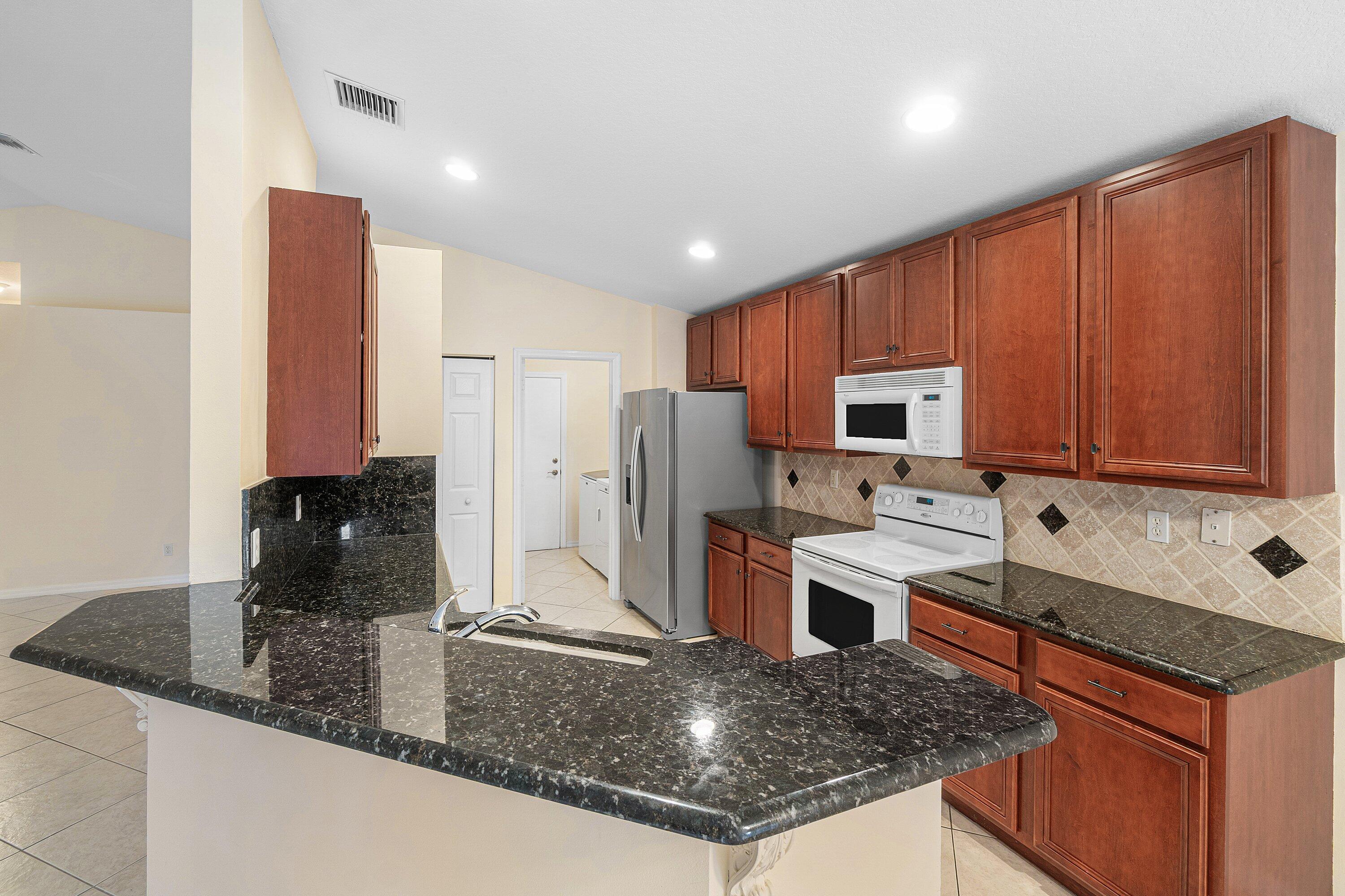 12024 Roma Road, Boynton Beach, FL 33437, Boynton Beach - Photo 3